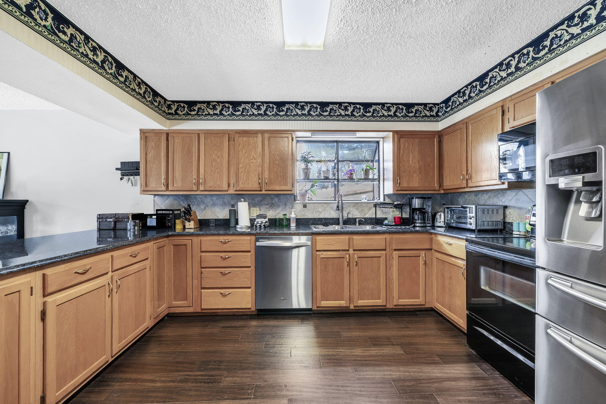 MICHAEL GLENN ESTATES - Residential