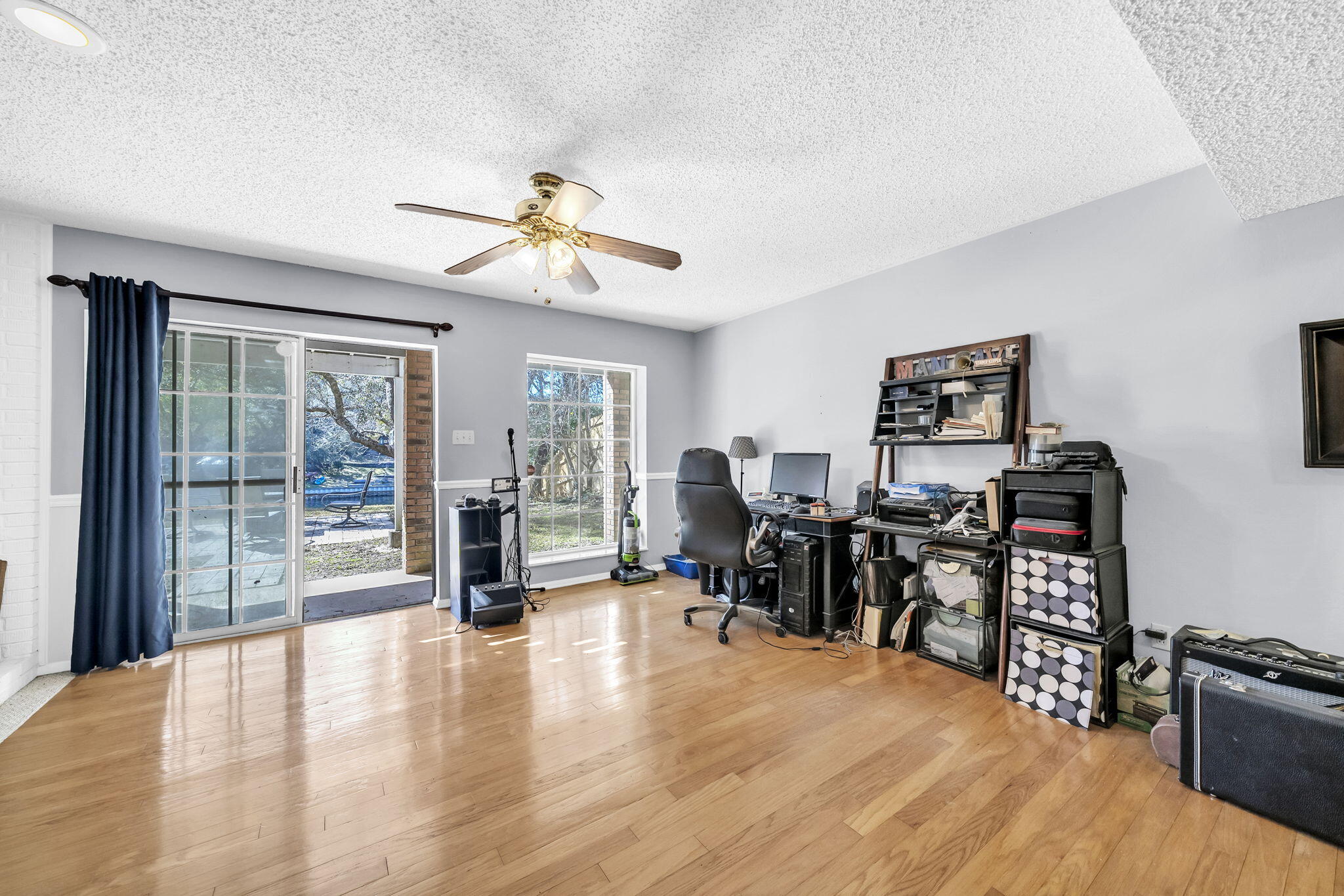 MICHAEL GLENN ESTATES - Residential