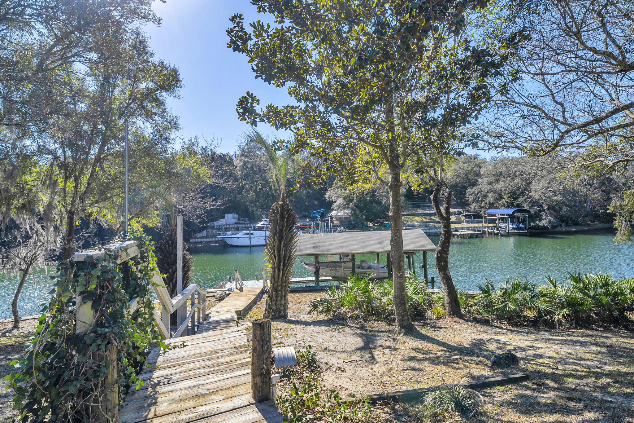 MICHAEL GLENN ESTATES - Residential