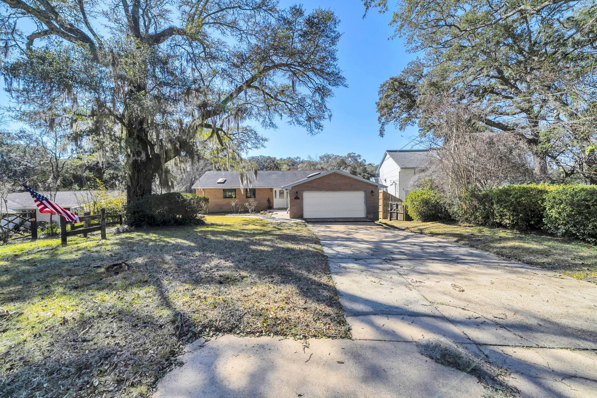 MICHAEL GLENN ESTATES - Residential