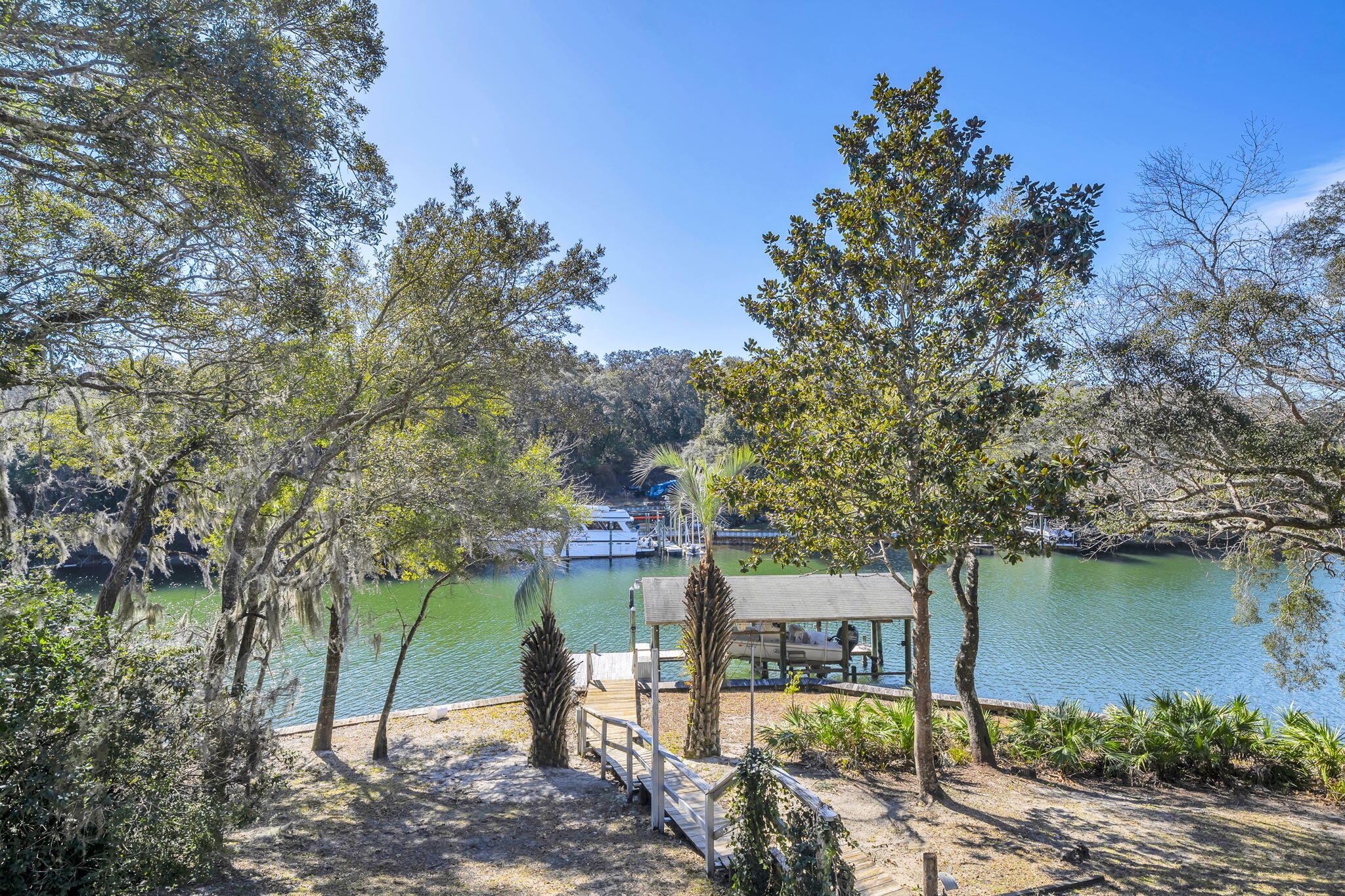 MICHAEL GLENN ESTATES - Residential