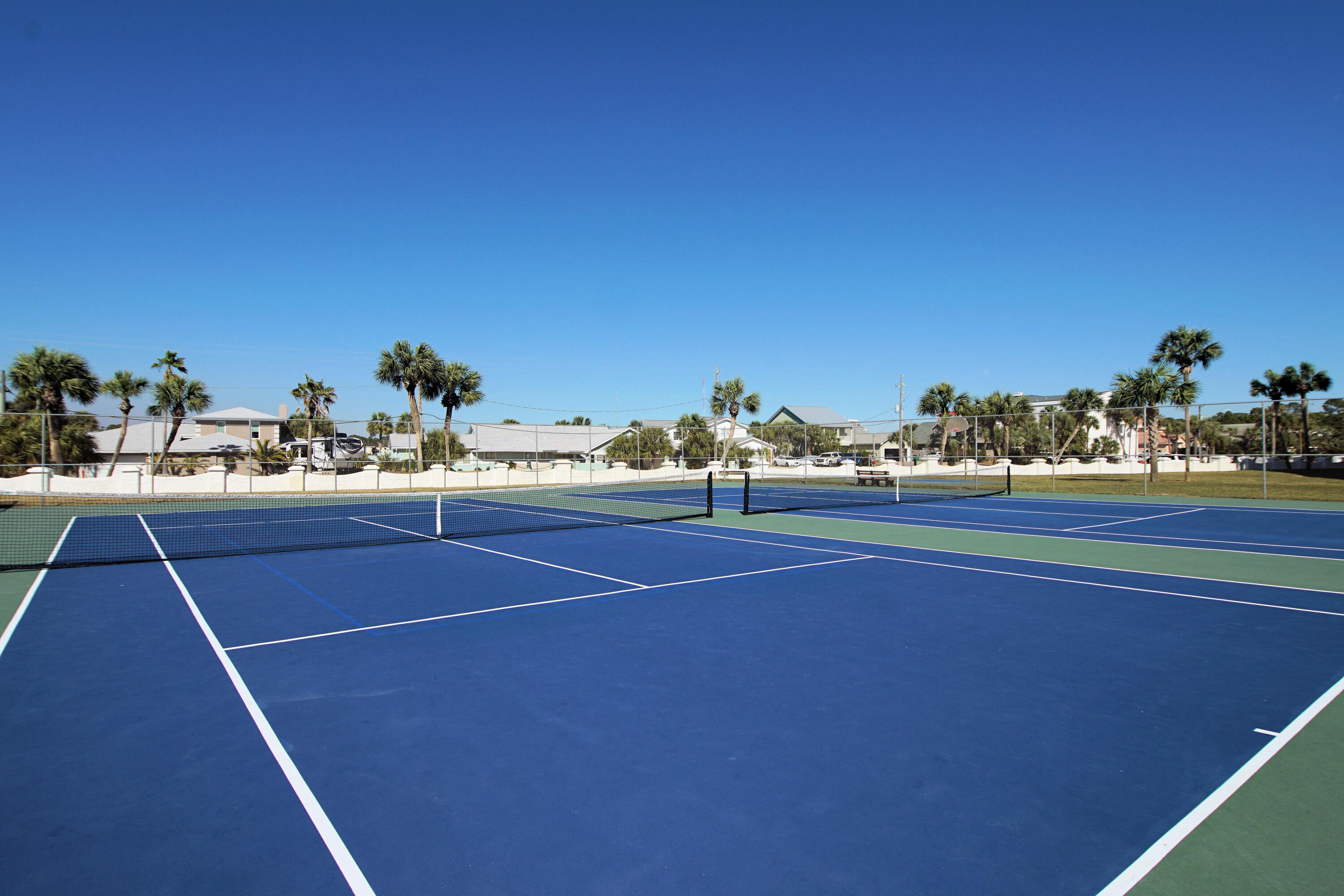 El MAtador Condominiums - Residential