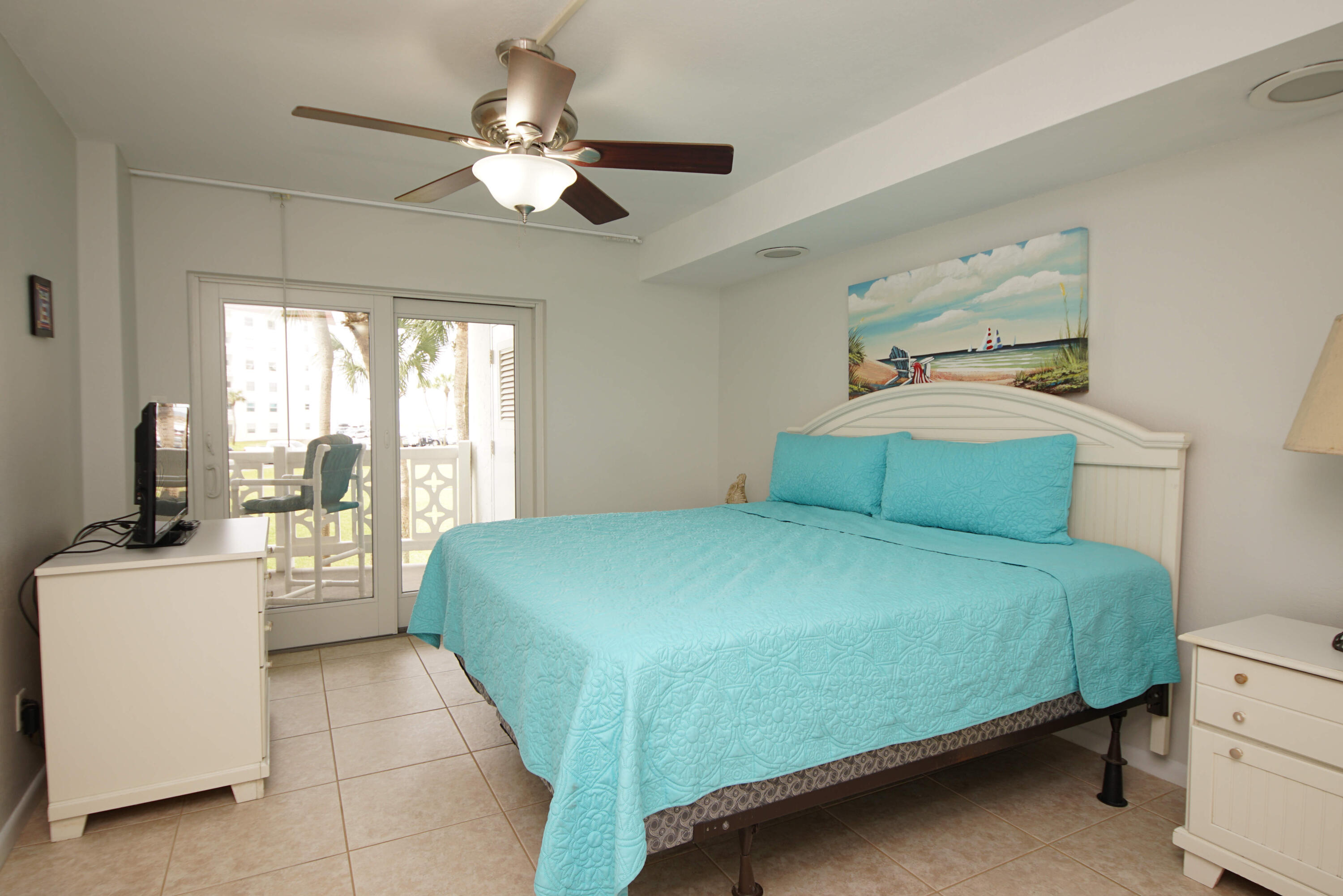 El MAtador Condominiums - Residential