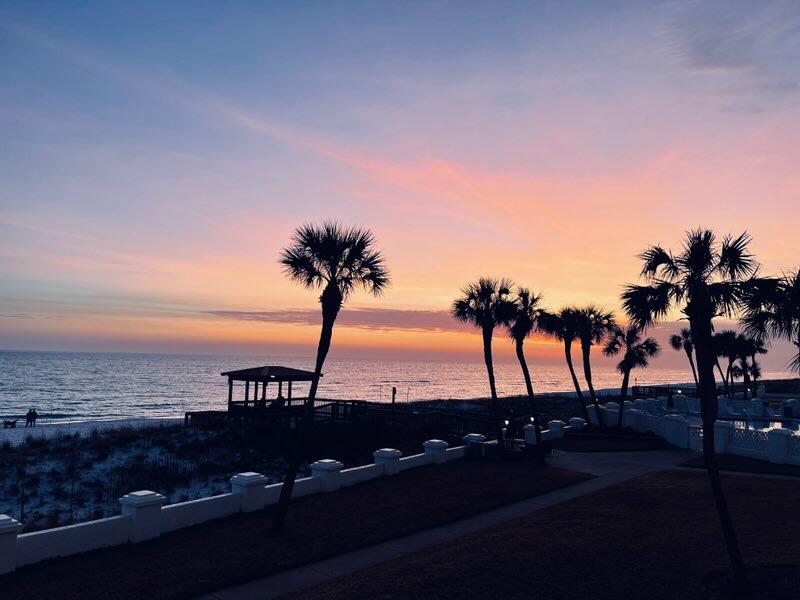 El MAtador Condominiums - Residential