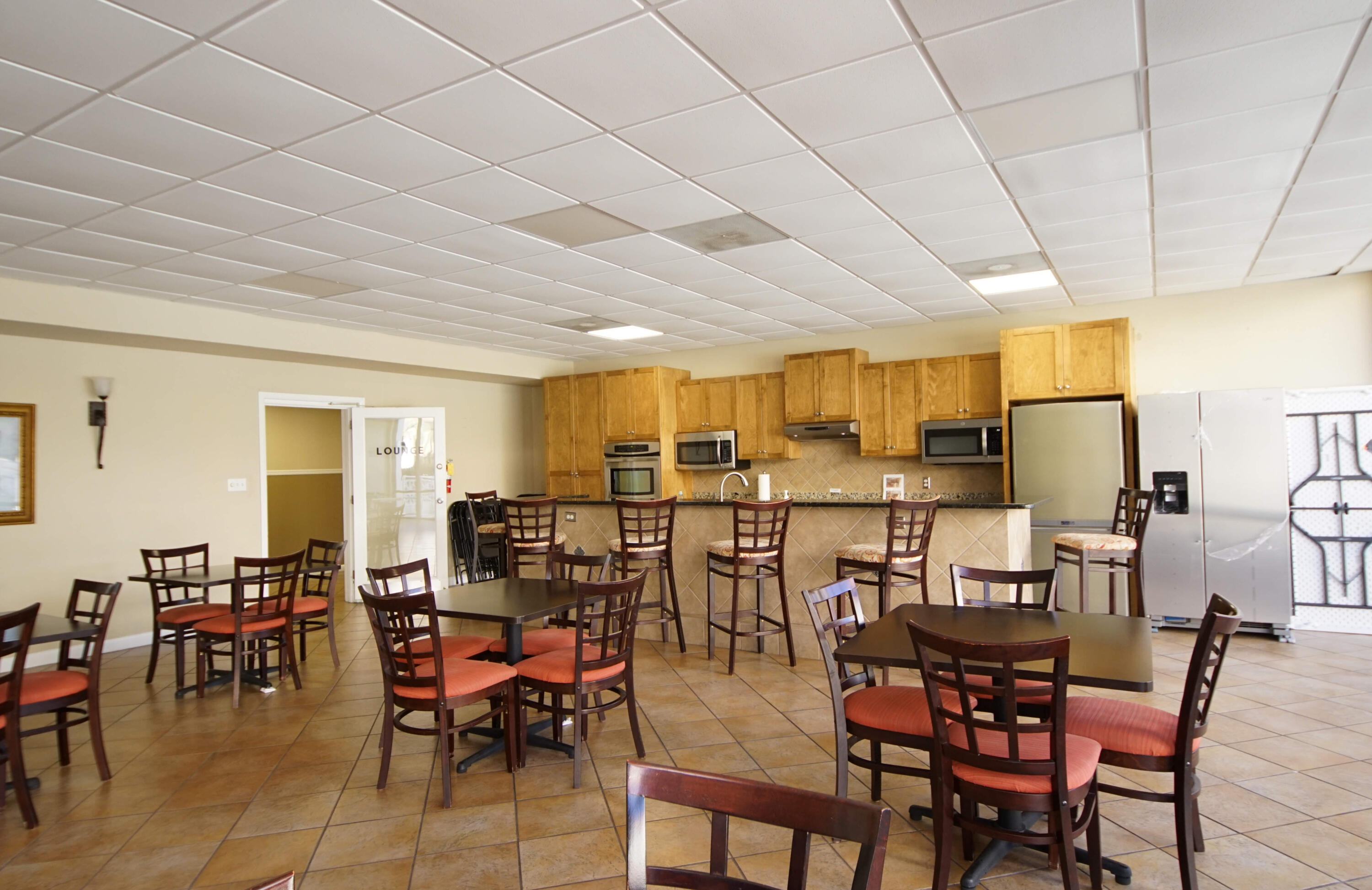 El MAtador Condominiums - Residential