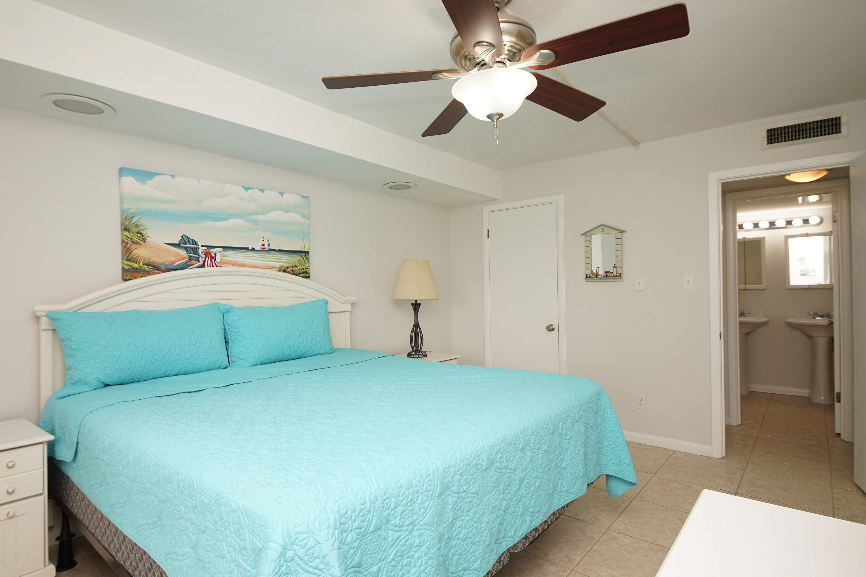 El MAtador Condominiums - Residential