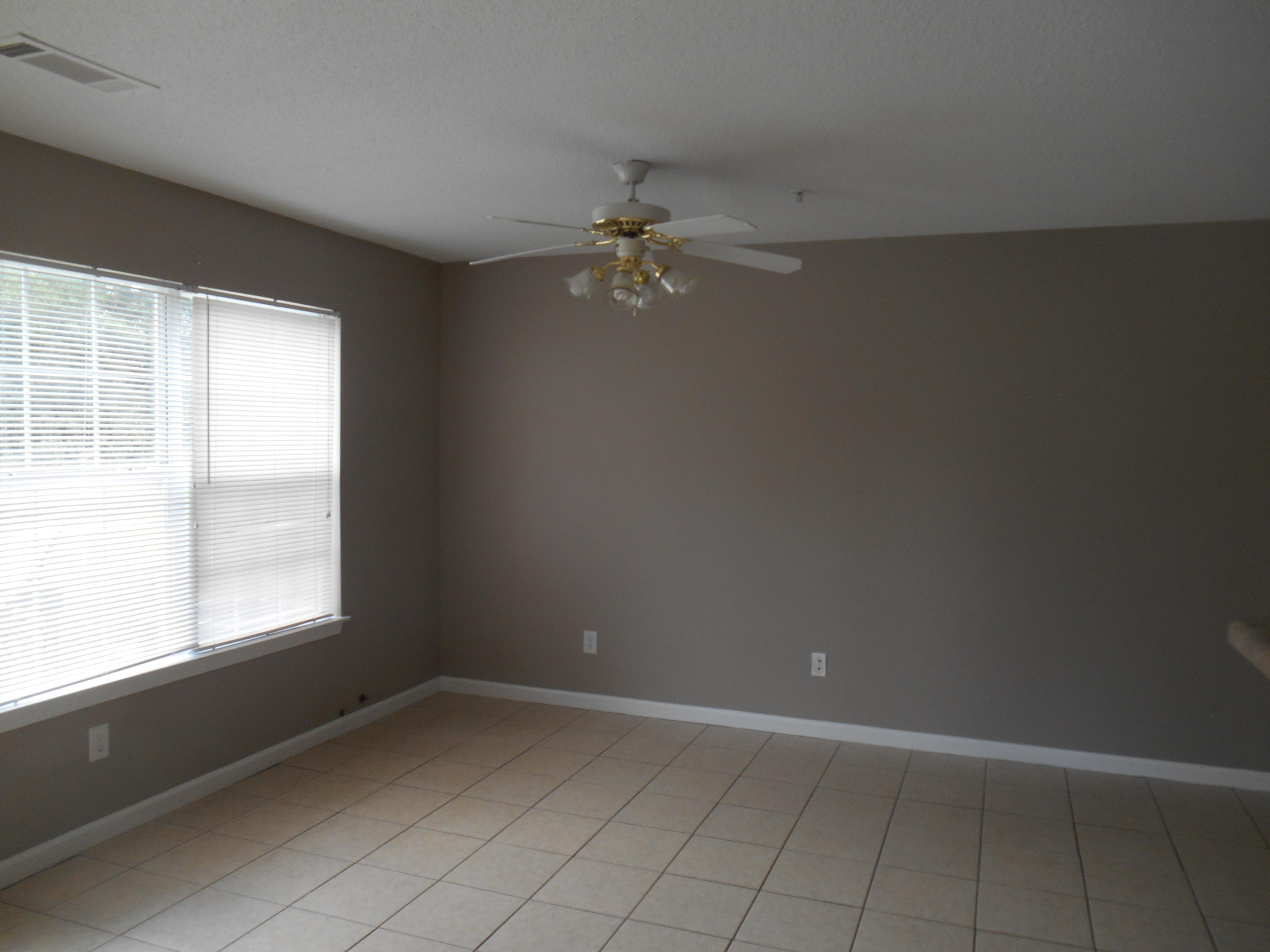 ROLLING PINES - Residential Lease