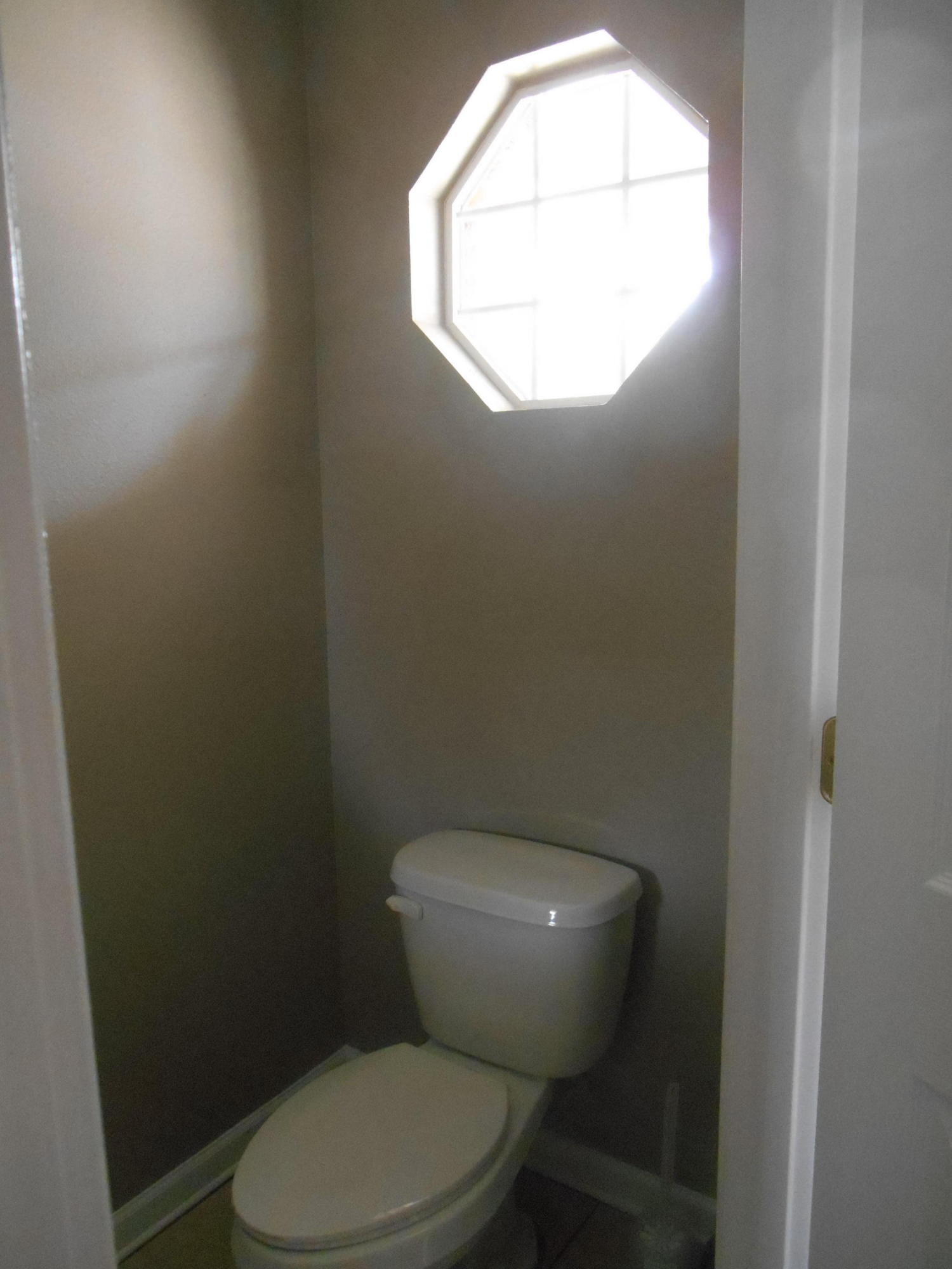 ROLLING PINES - Residential Lease