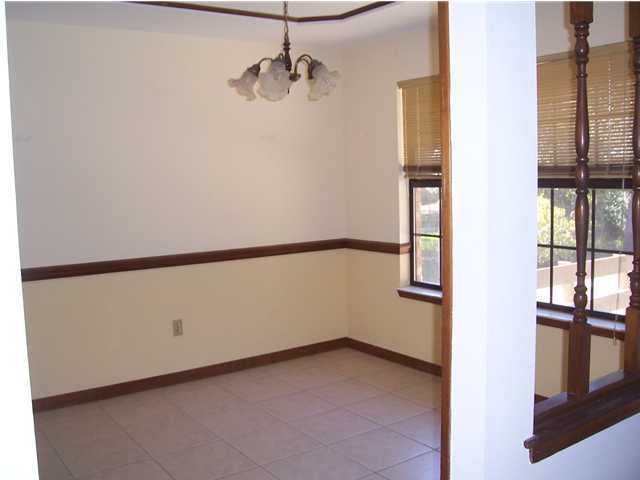 VALPARAISO PINECREST 5 - Residential Lease