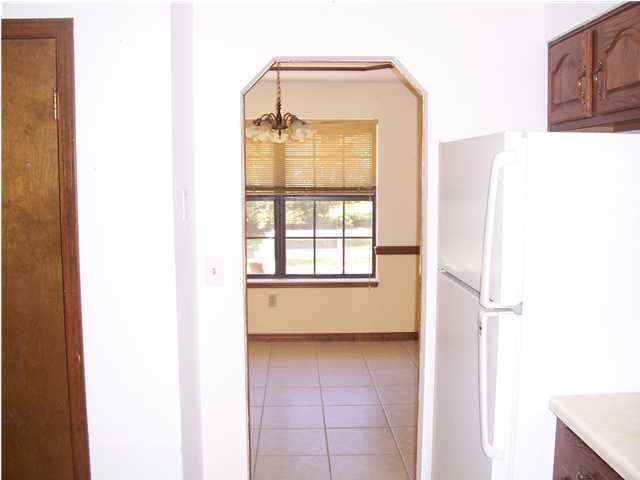 VALPARAISO PINECREST 5 - Residential Lease