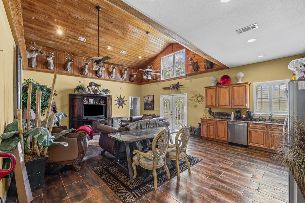 NONESUCH WAY - Residential