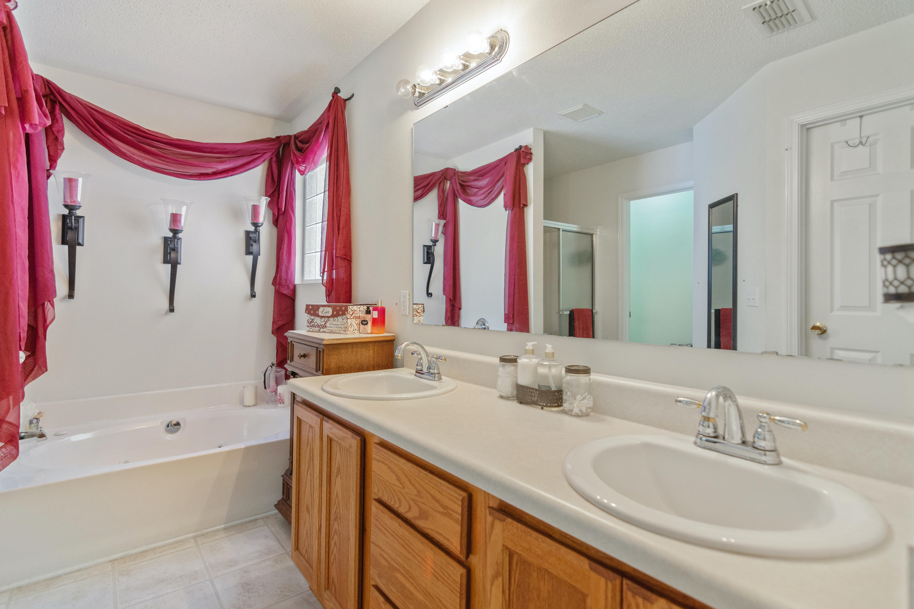 COUNTRYWOOD EST - Residential