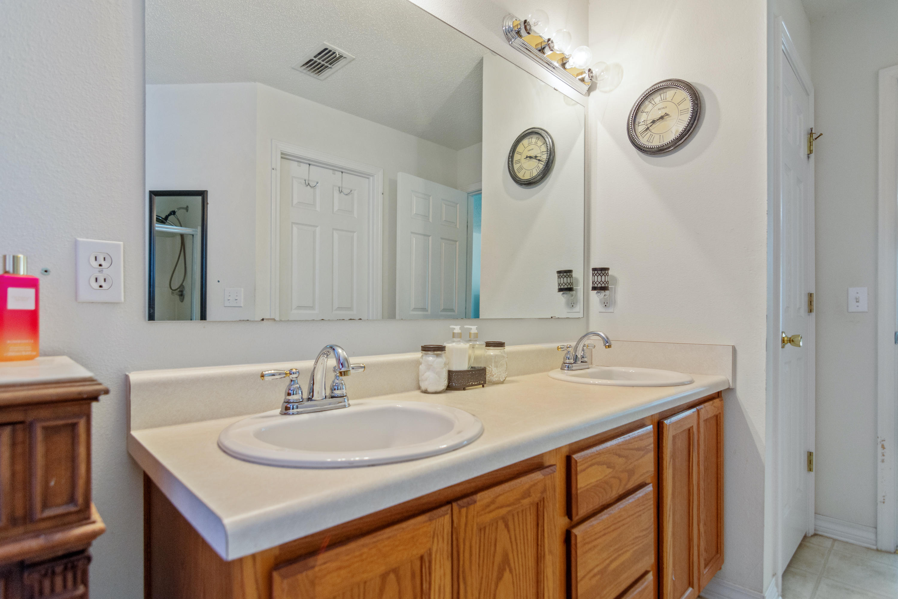 COUNTRYWOOD EST - Residential