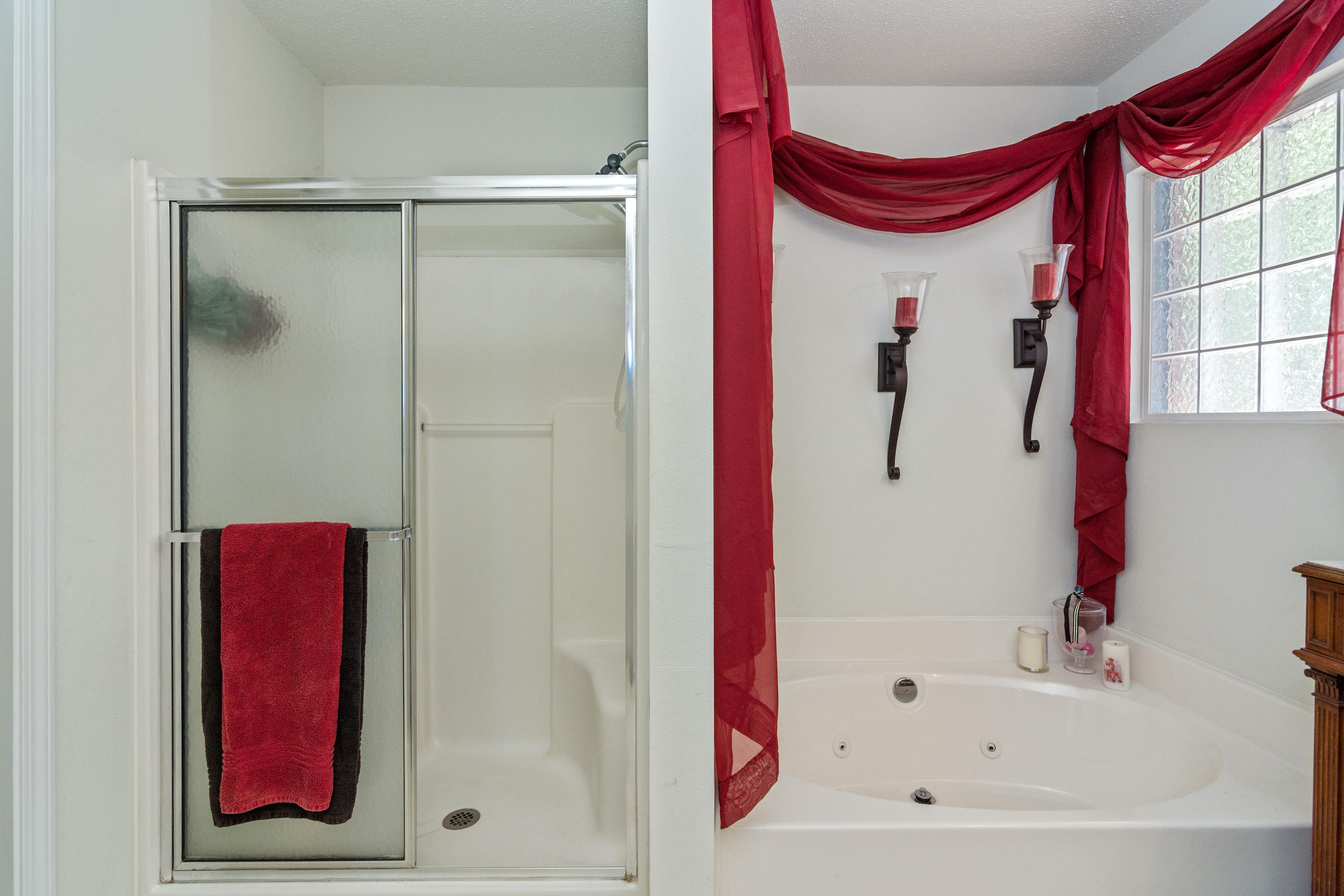 COUNTRYWOOD EST - Residential