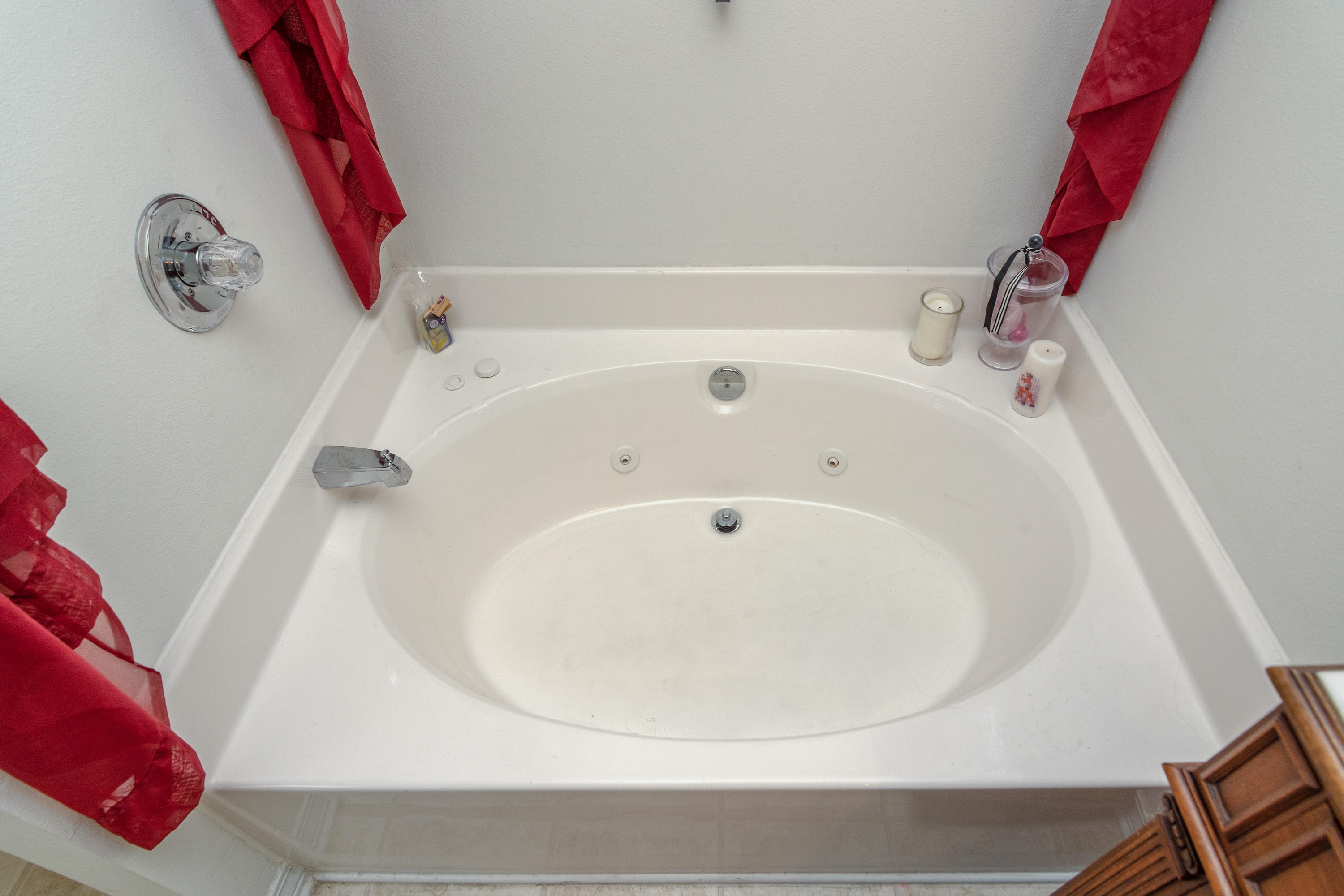 COUNTRYWOOD EST - Residential