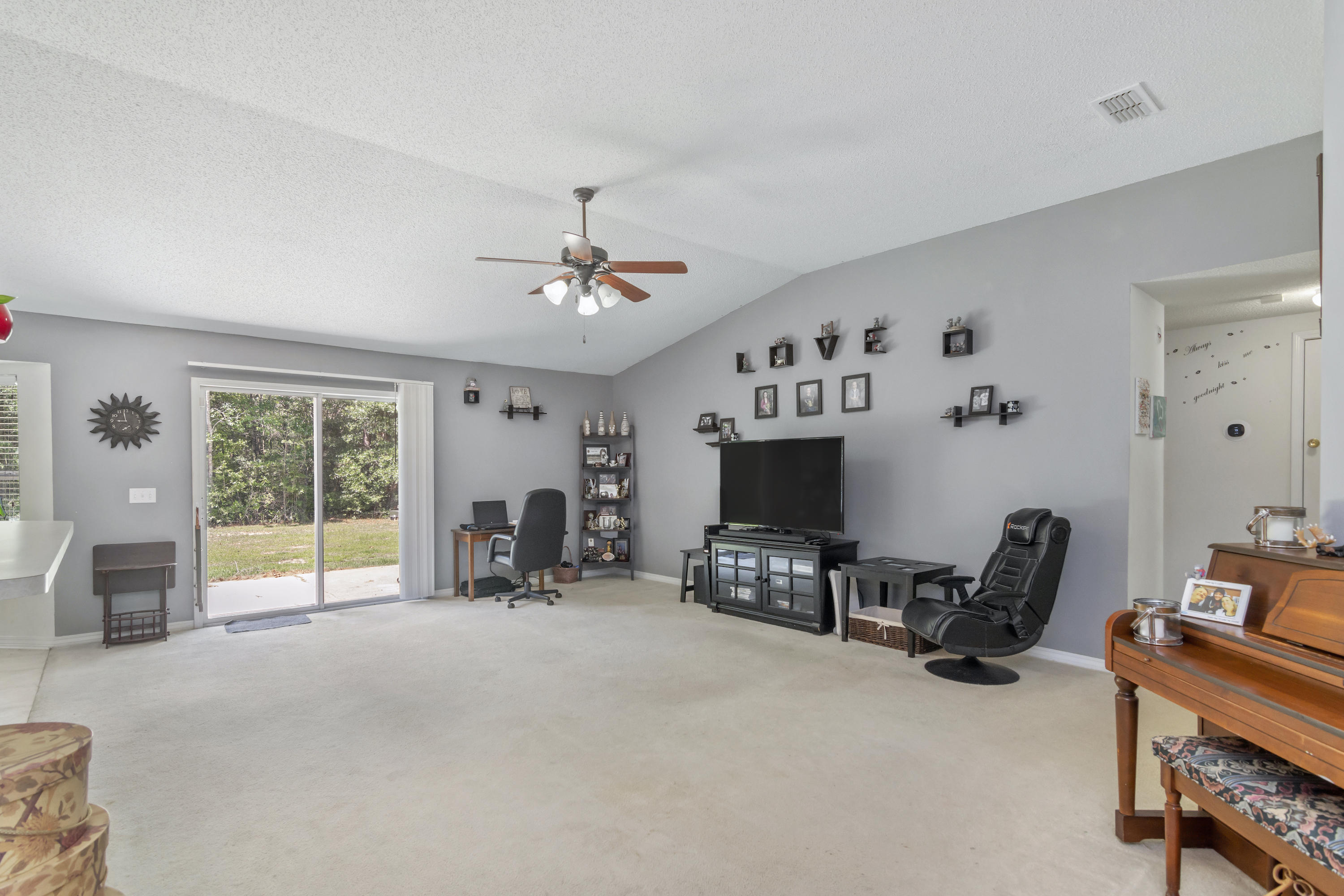 COUNTRYWOOD EST - Residential