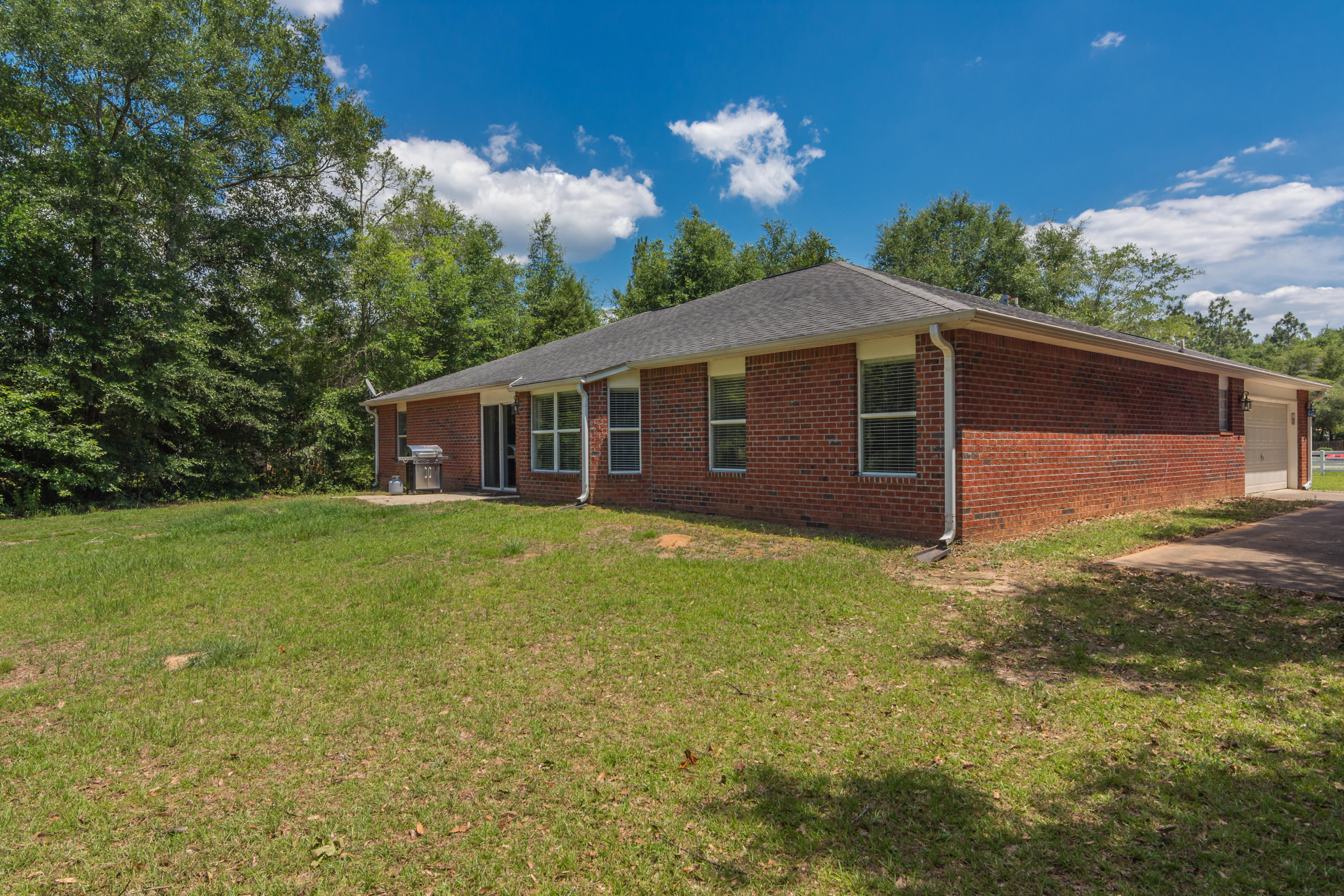 COUNTRYWOOD EST - Residential