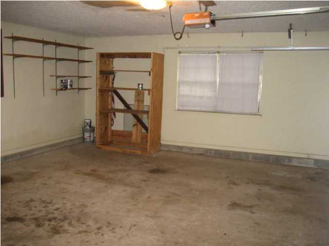 BERKSHIRE WOODS - Residential Lease