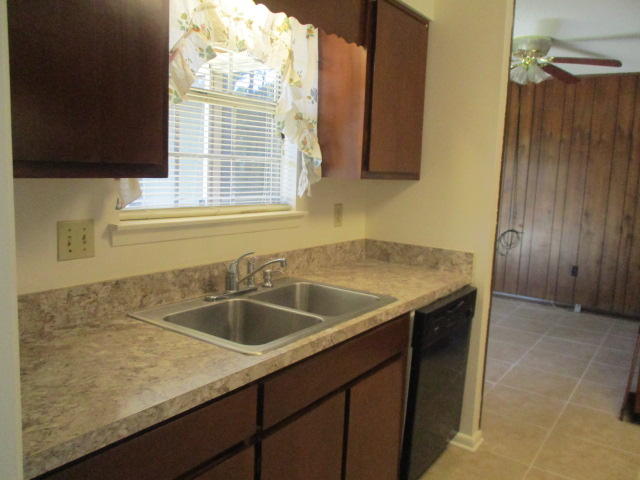 BERKSHIRE WOODS - Residential Lease