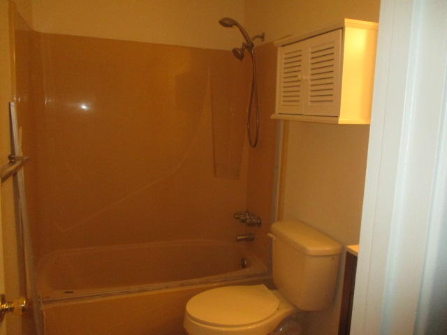 BERKSHIRE WOODS - Residential Lease