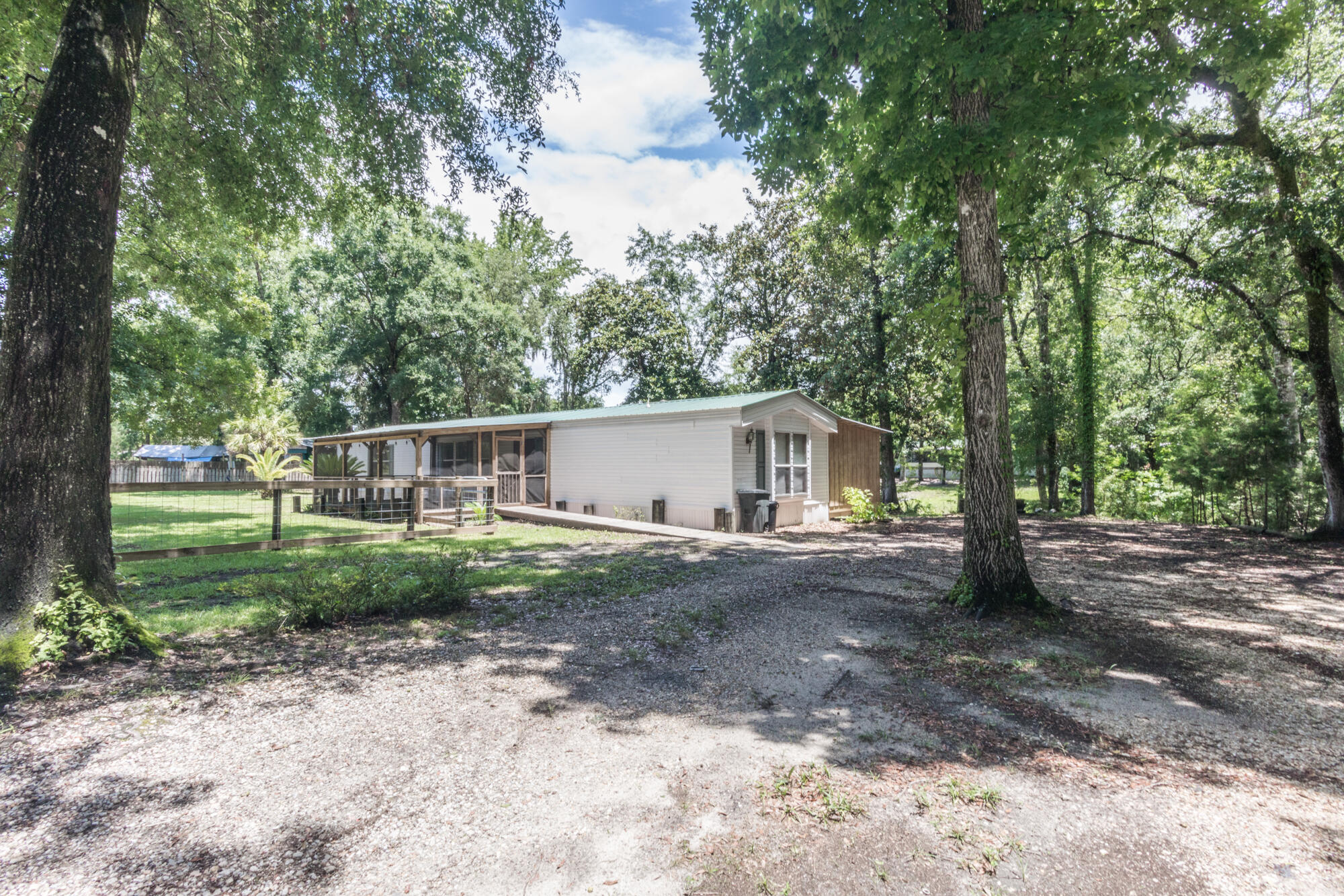 MAGNOLIA BAYE - Residential