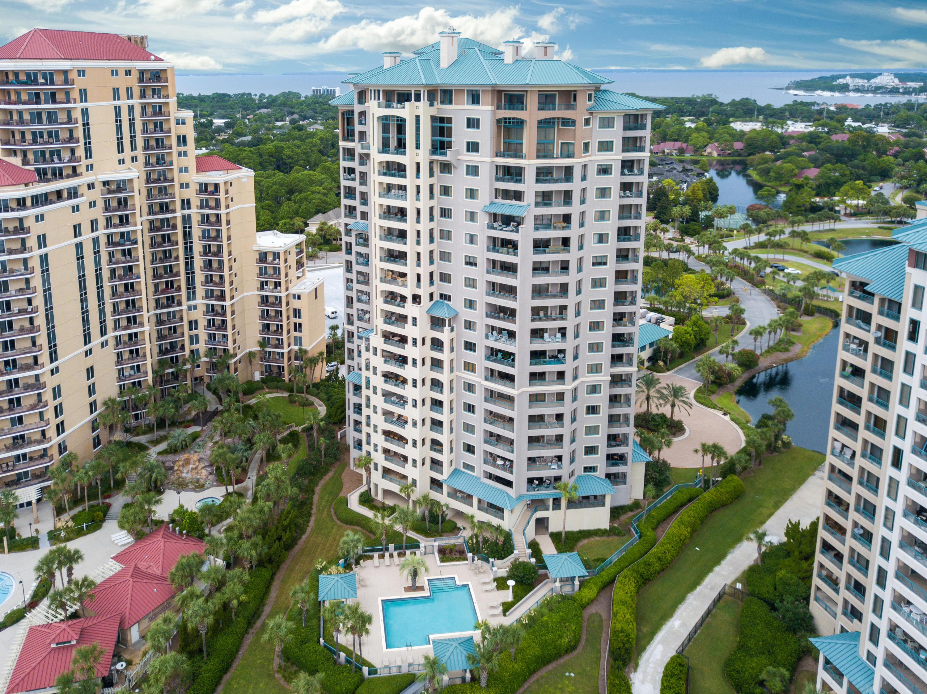 SOUTHWINDS III - Residential