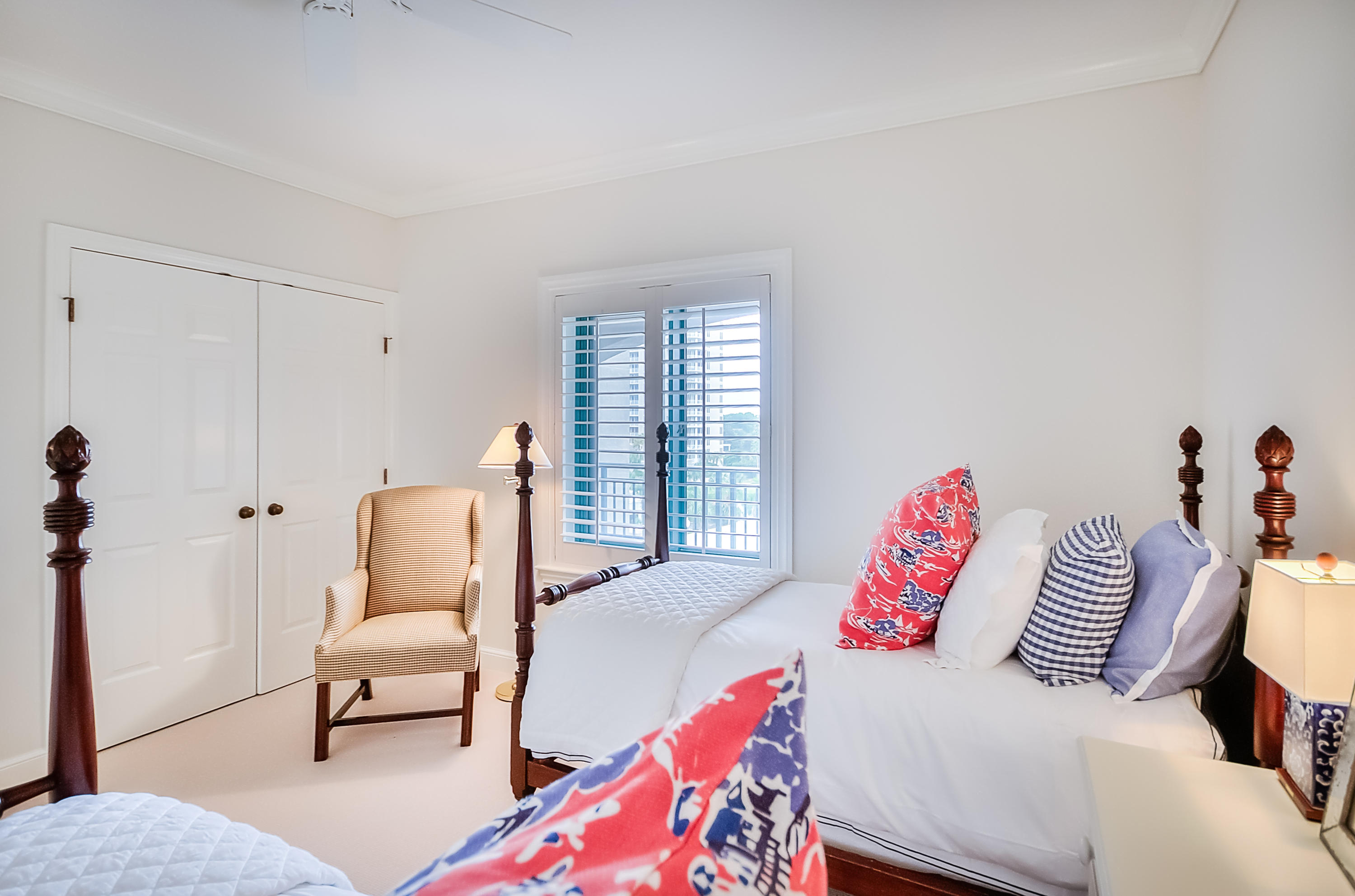 SOUTHWINDS III - Residential