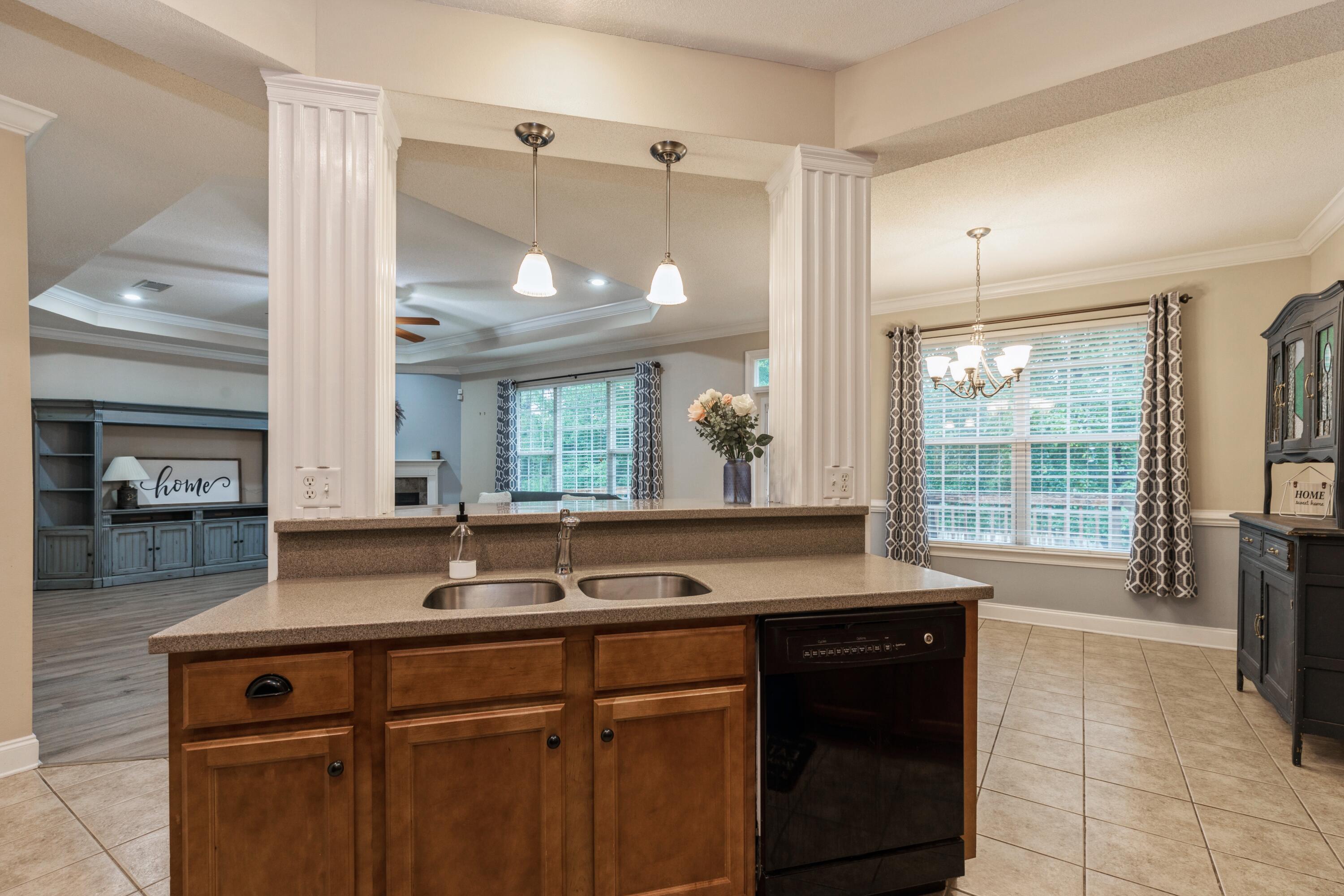 SHADOW PINES - Residential