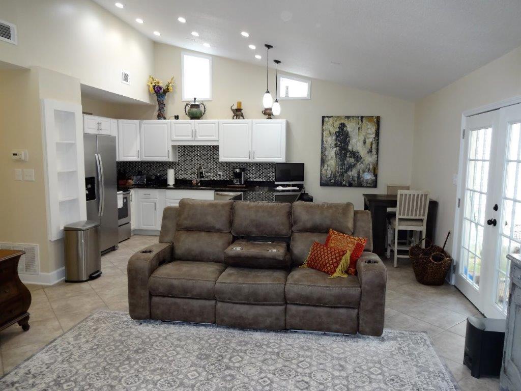 INDIAN OAKS - Residential