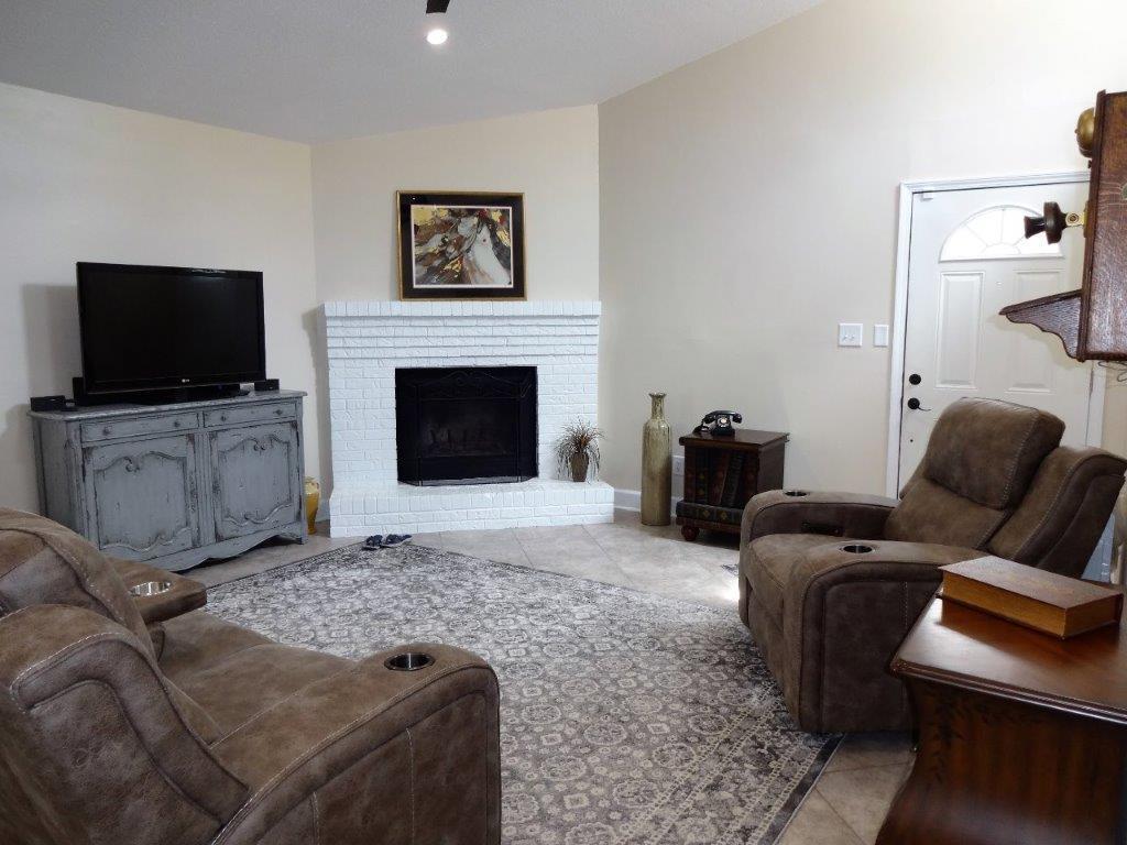 INDIAN OAKS - Residential