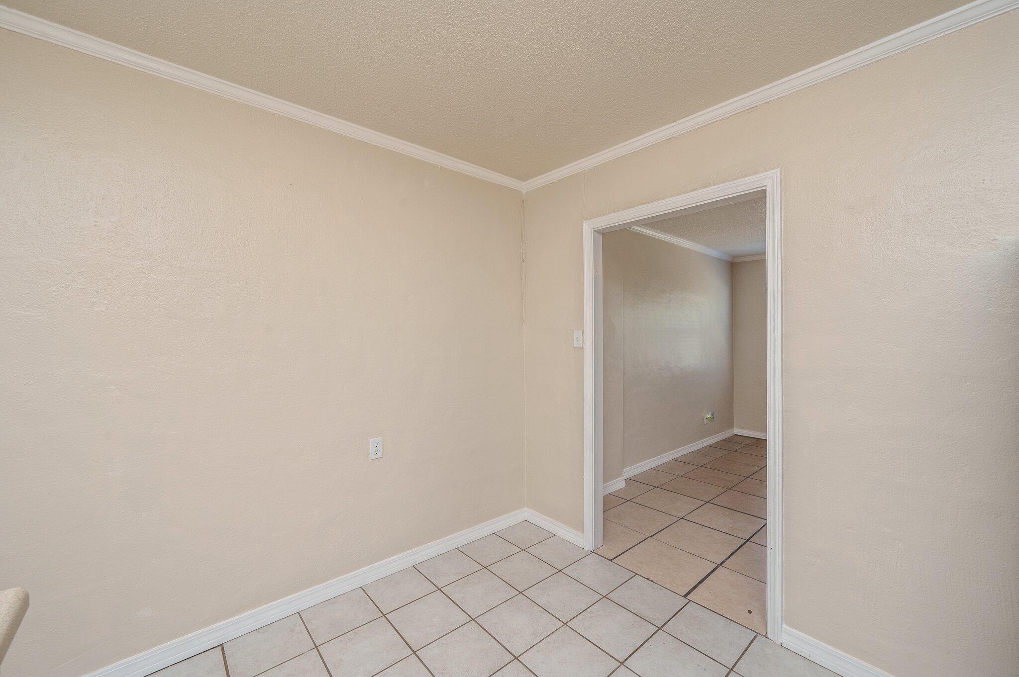 Valparaiso Plat #15 Lot 5 Blk 21 - Residential Lease