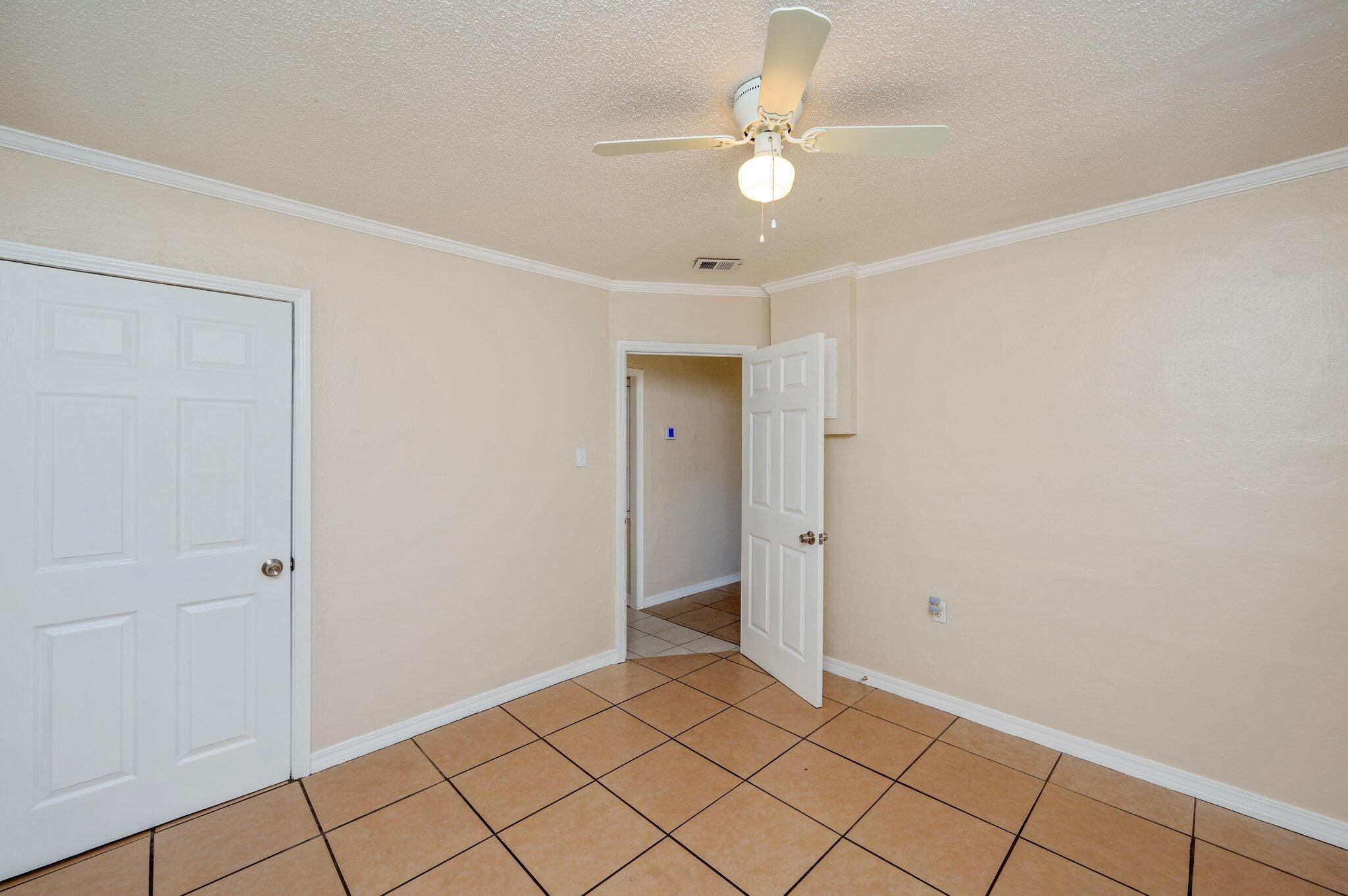 Valparaiso Plat #15 Lot 5 Blk 21 - Residential Lease