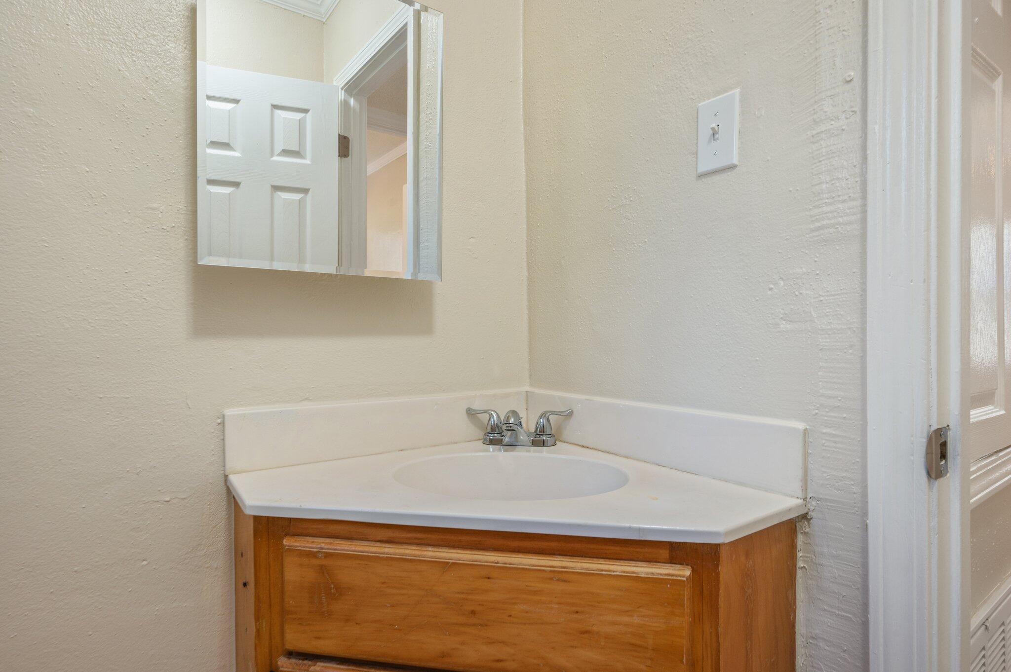 Valparaiso Plat #15 Lot 5 Blk 21 - Residential Lease