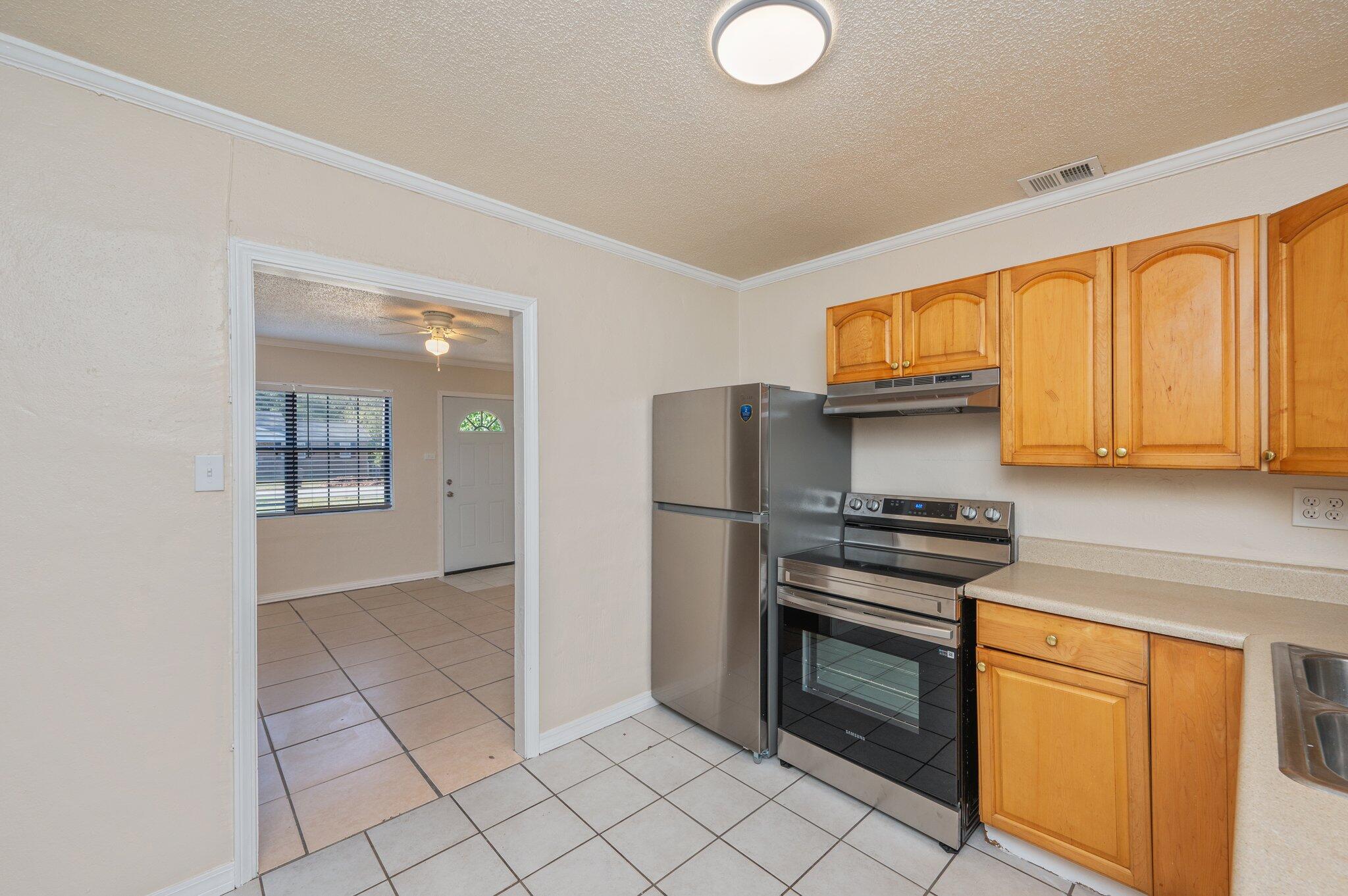 Valparaiso Plat #15 Lot 5 Blk 21 - Residential Lease