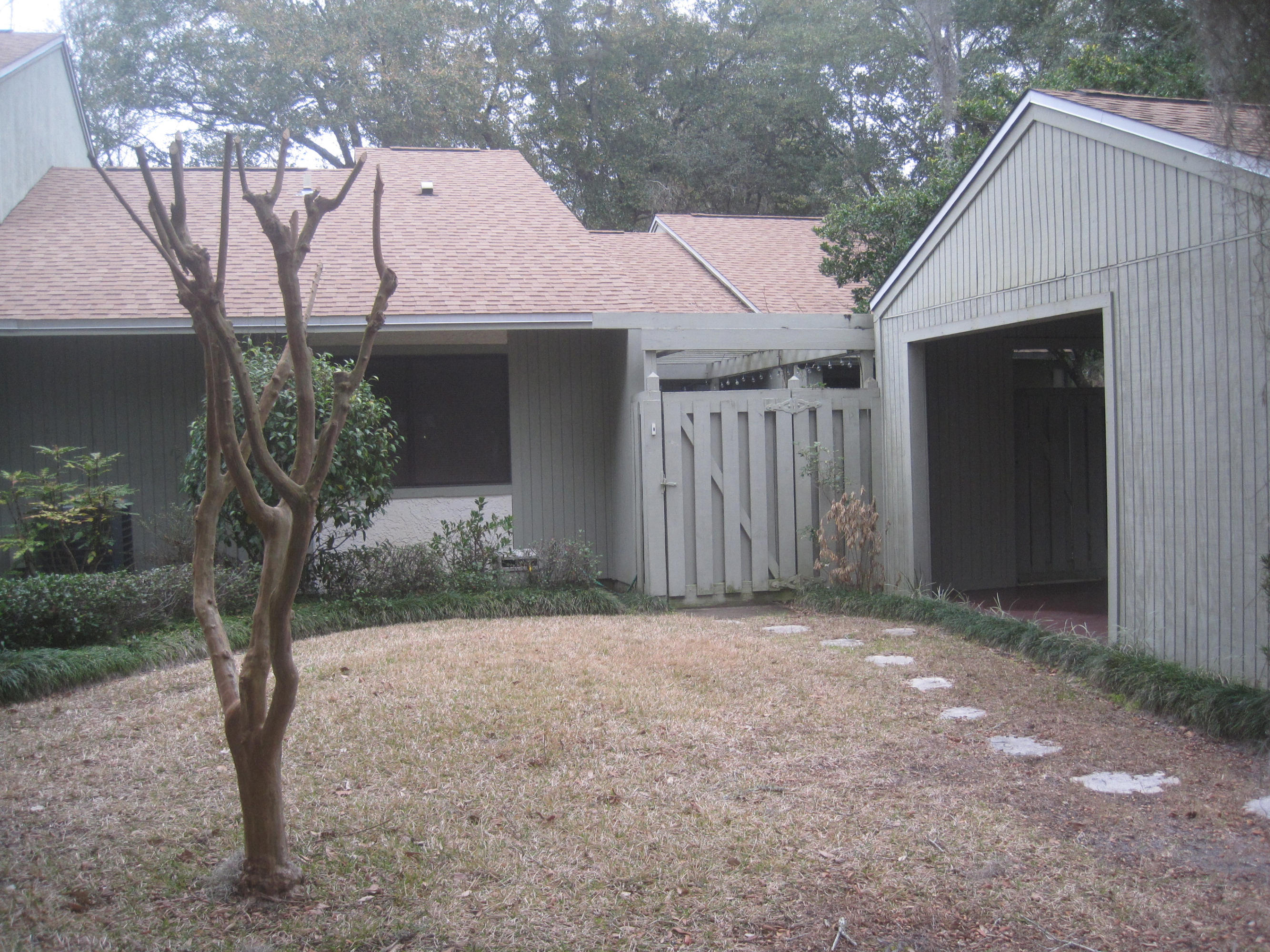 ROYAL OAK VILLAGE - Residential