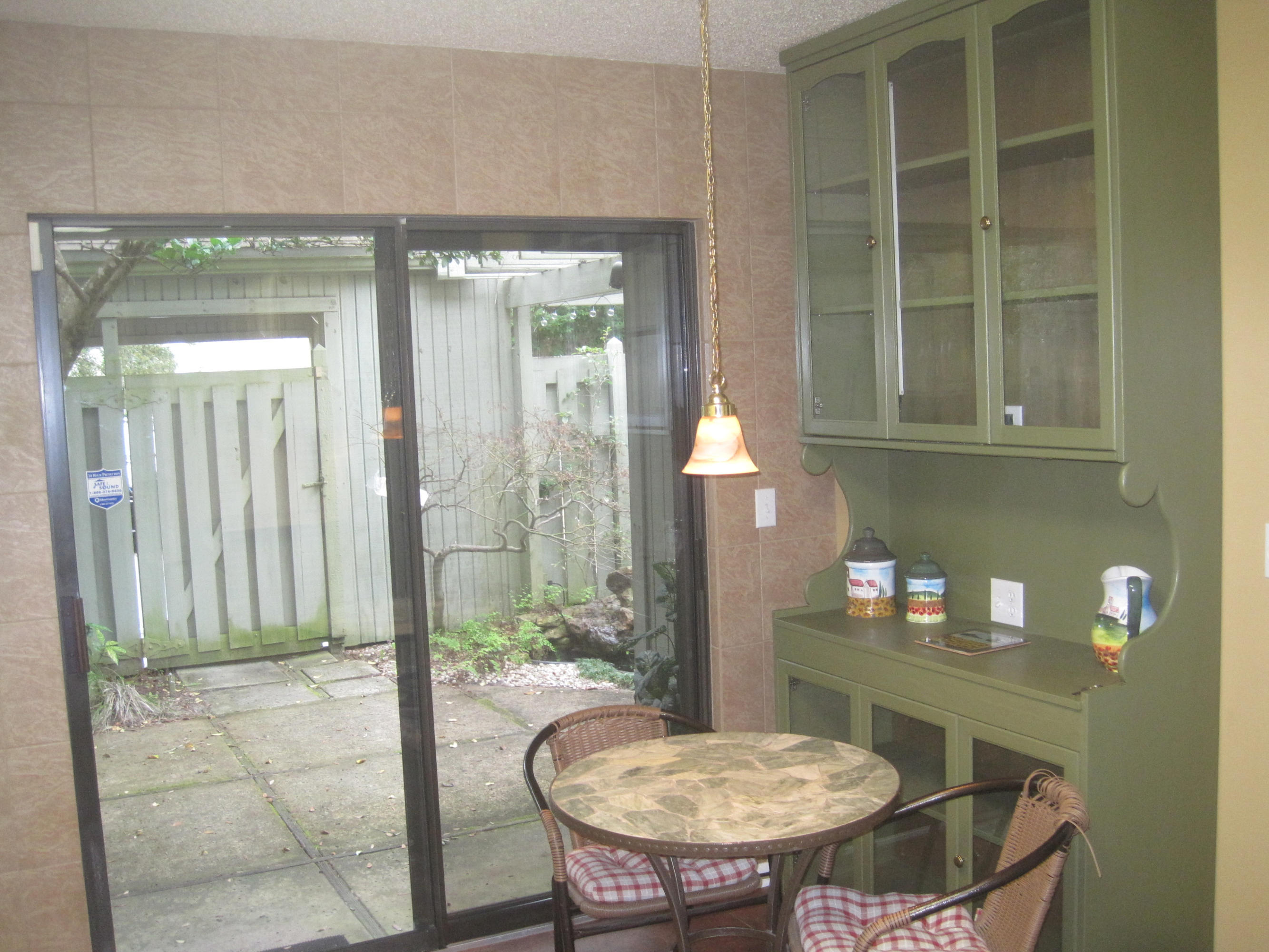 ROYAL OAK VILLAGE - Residential