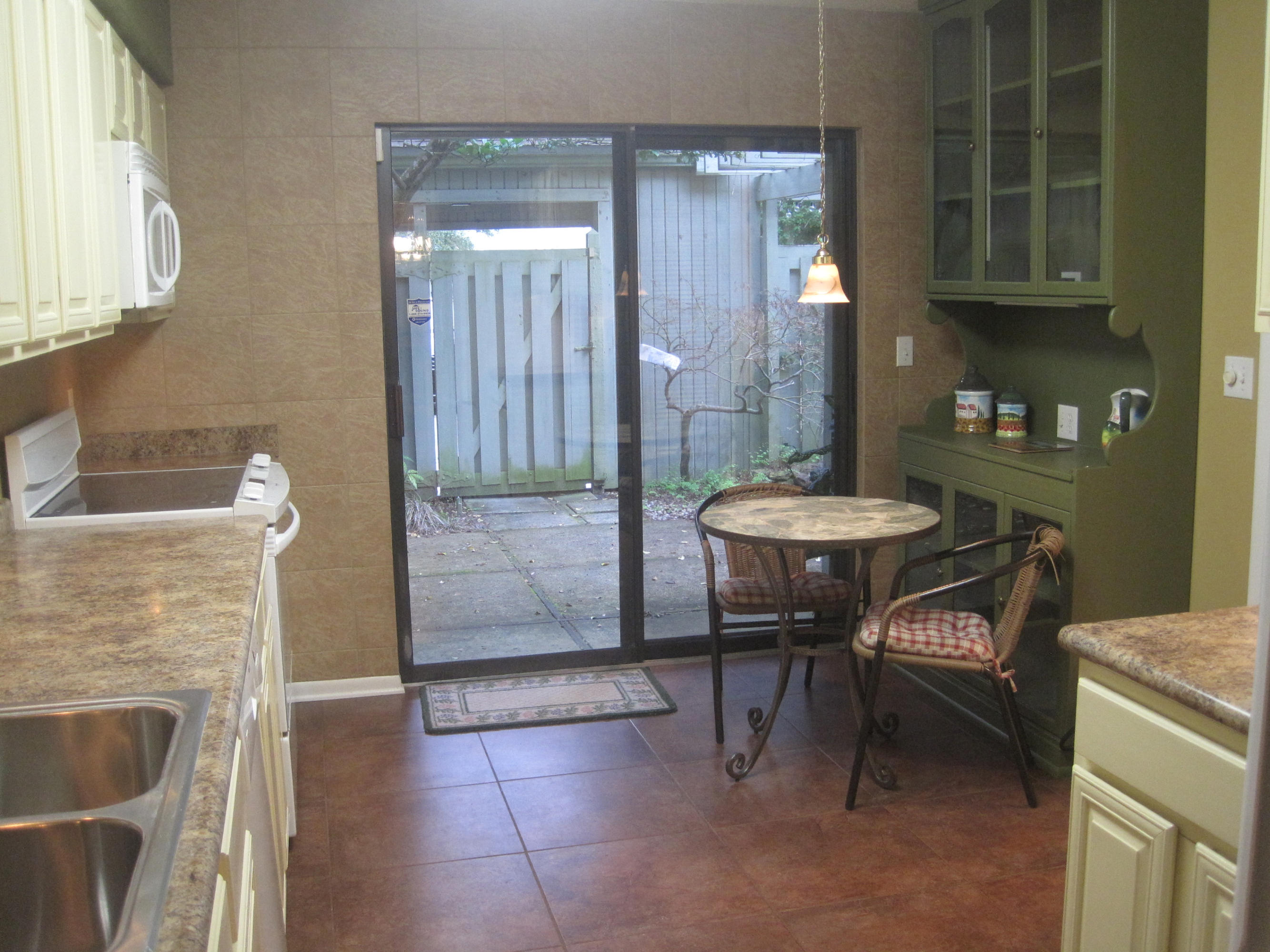 ROYAL OAK VILLAGE - Residential