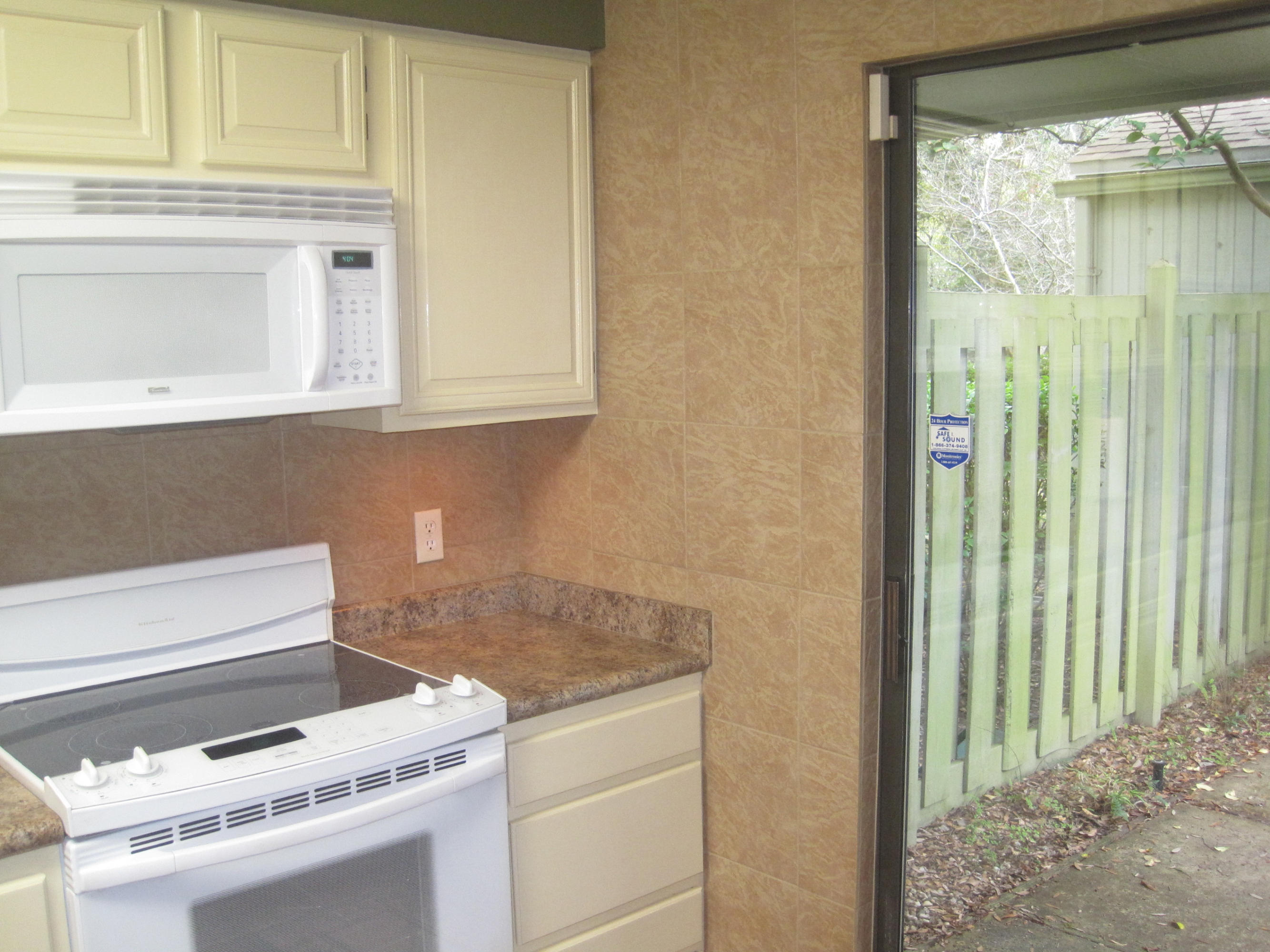 ROYAL OAK VILLAGE - Residential