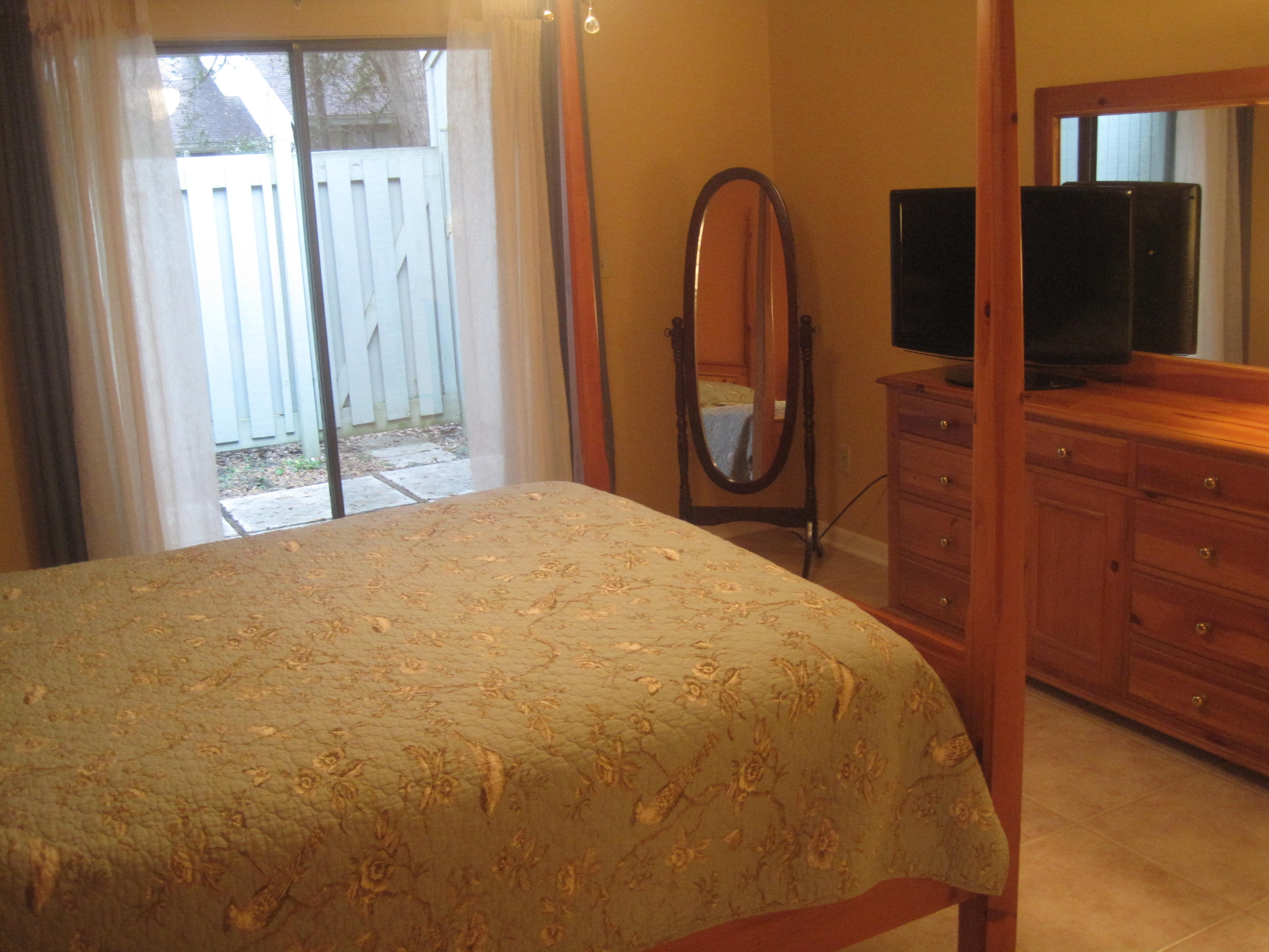 ROYAL OAK VILLAGE - Residential