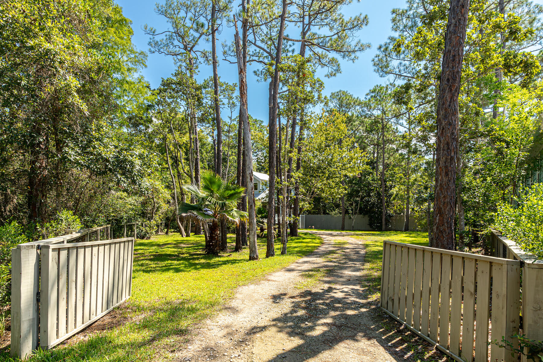GULF SHORE MANOR - Residential