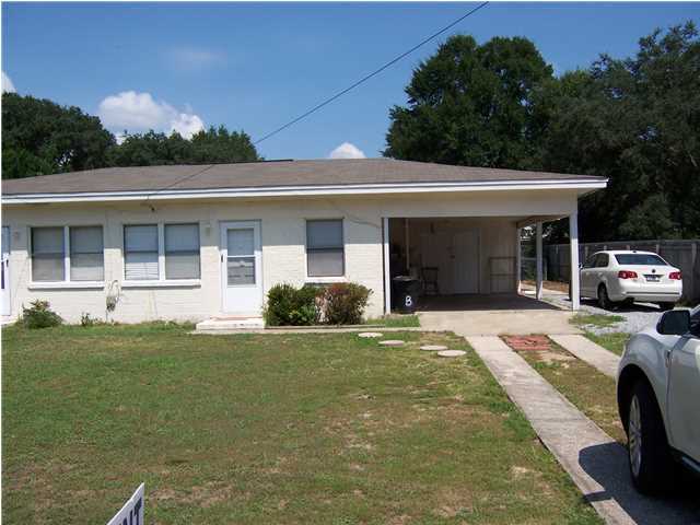 Very nice upgraded One Bedroom close to Bases, shops. Living Room, Dining area, upgraded Kitchen. Living Room and Dining Room have Laminate wood flooring. Bedroom has carpet. Bath has been upgraded with Tile, New Pedestal Style Sink fixture. All Electric. Kitchen has stove, refrigerator and Microwave. Tenant pays Electric. Owner pays Water, Sewer, Garbage and Yard care. NON SMOKING UNIT. PET CONSIDERED. IF REN IS PAID BEFORE THE FIRST OF MONTH THEN PRICE IS REDUCED TO $635.00. AFTER THE FIRST THE PRICE IS $685.00.