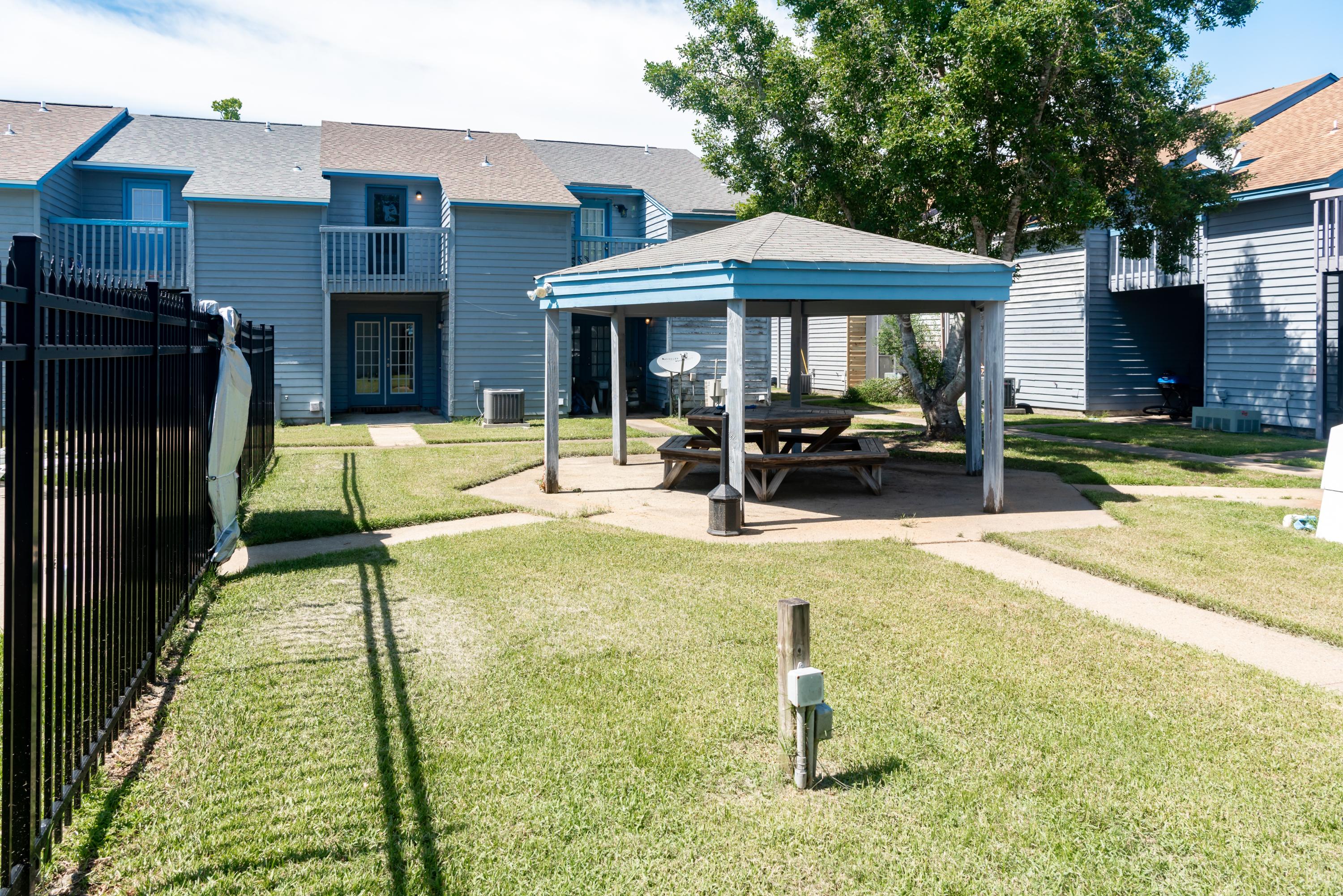 BROWNSVILLE STATION 111 - Residential