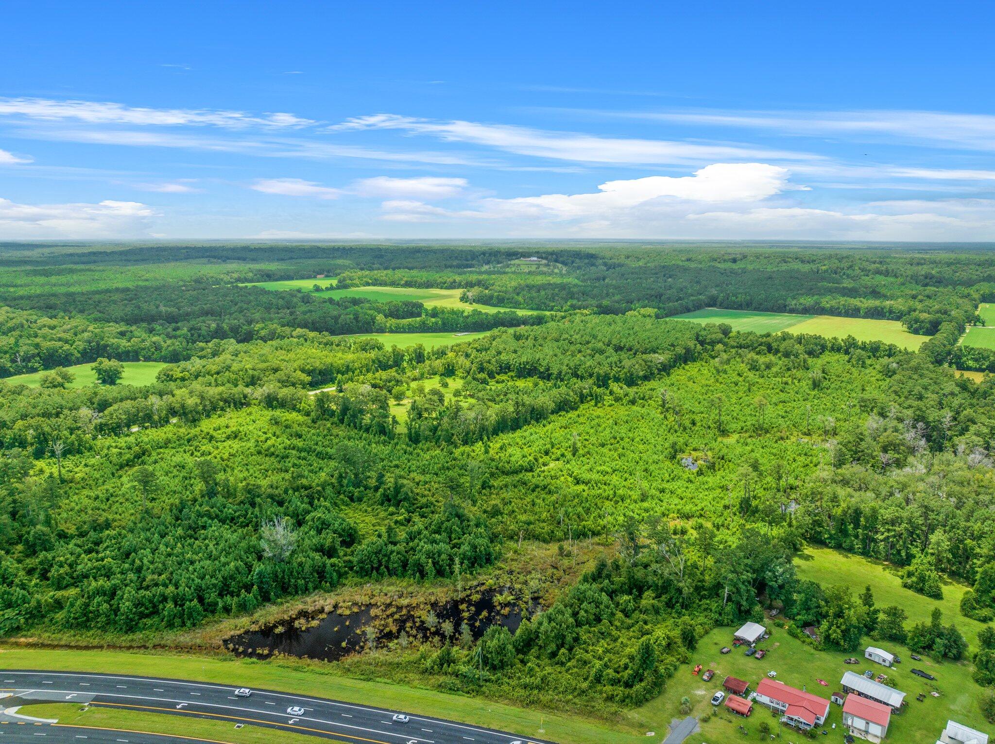 NO RECORDED SUBDIVISION - Land