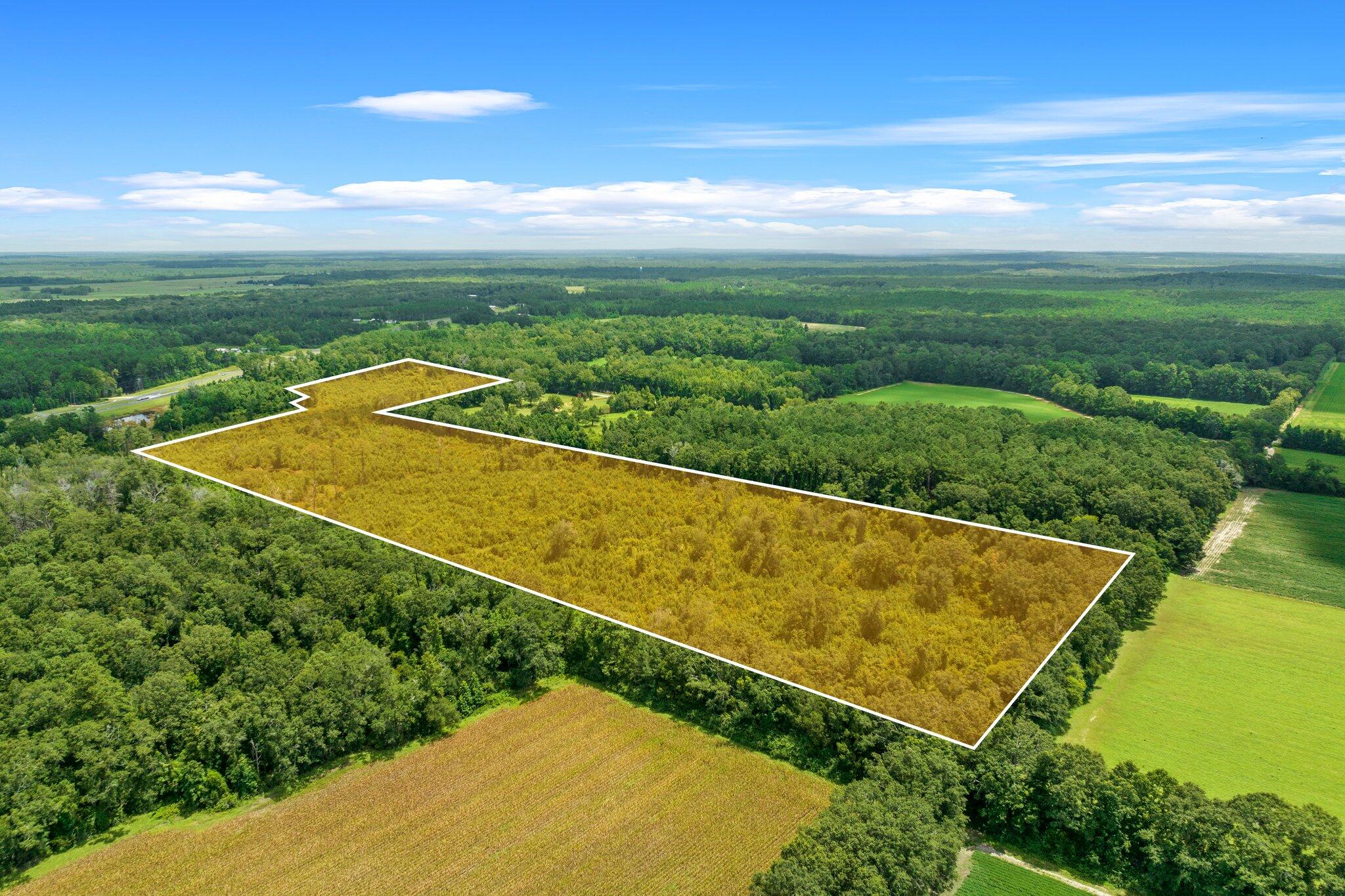 NO RECORDED SUBDIVISION - Land