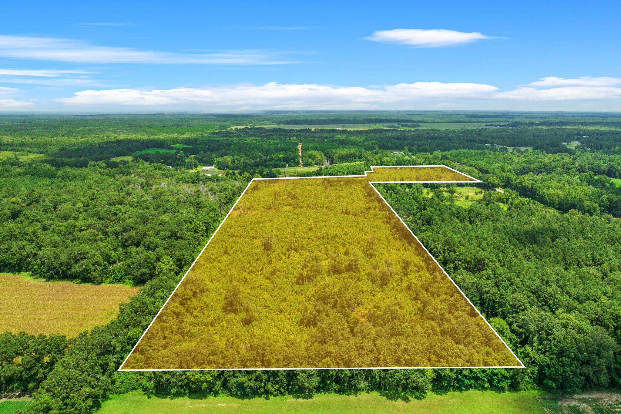 NO RECORDED SUBDIVISION - Land