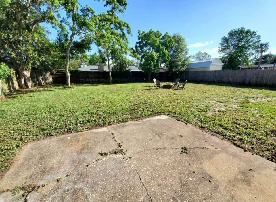 CASA LOMA S/D LOT 20 BLK 4 LESS W 3 FT - Residential