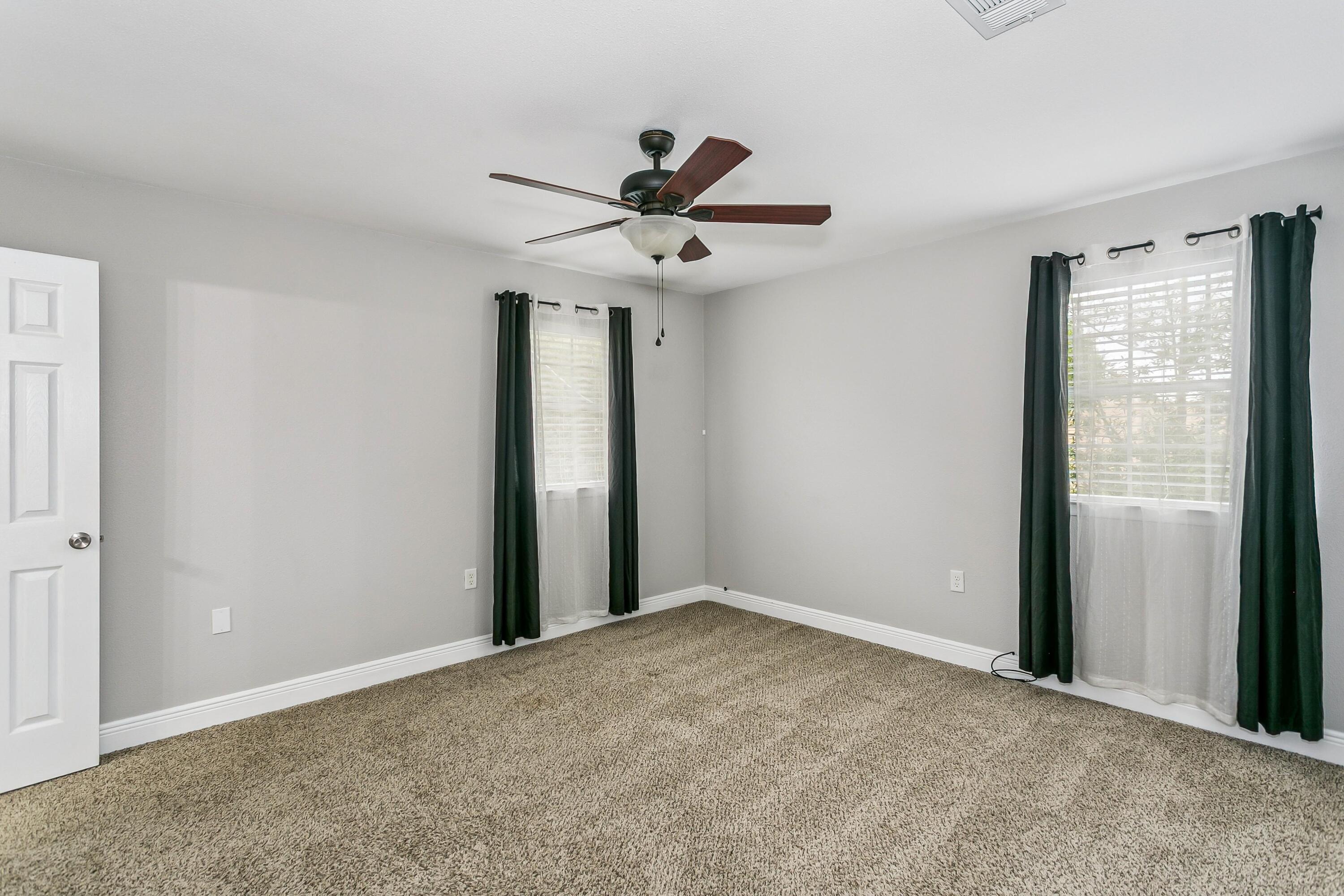 CASA LOMA S/D LOT 20 BLK 4 LESS W 3 FT - Residential