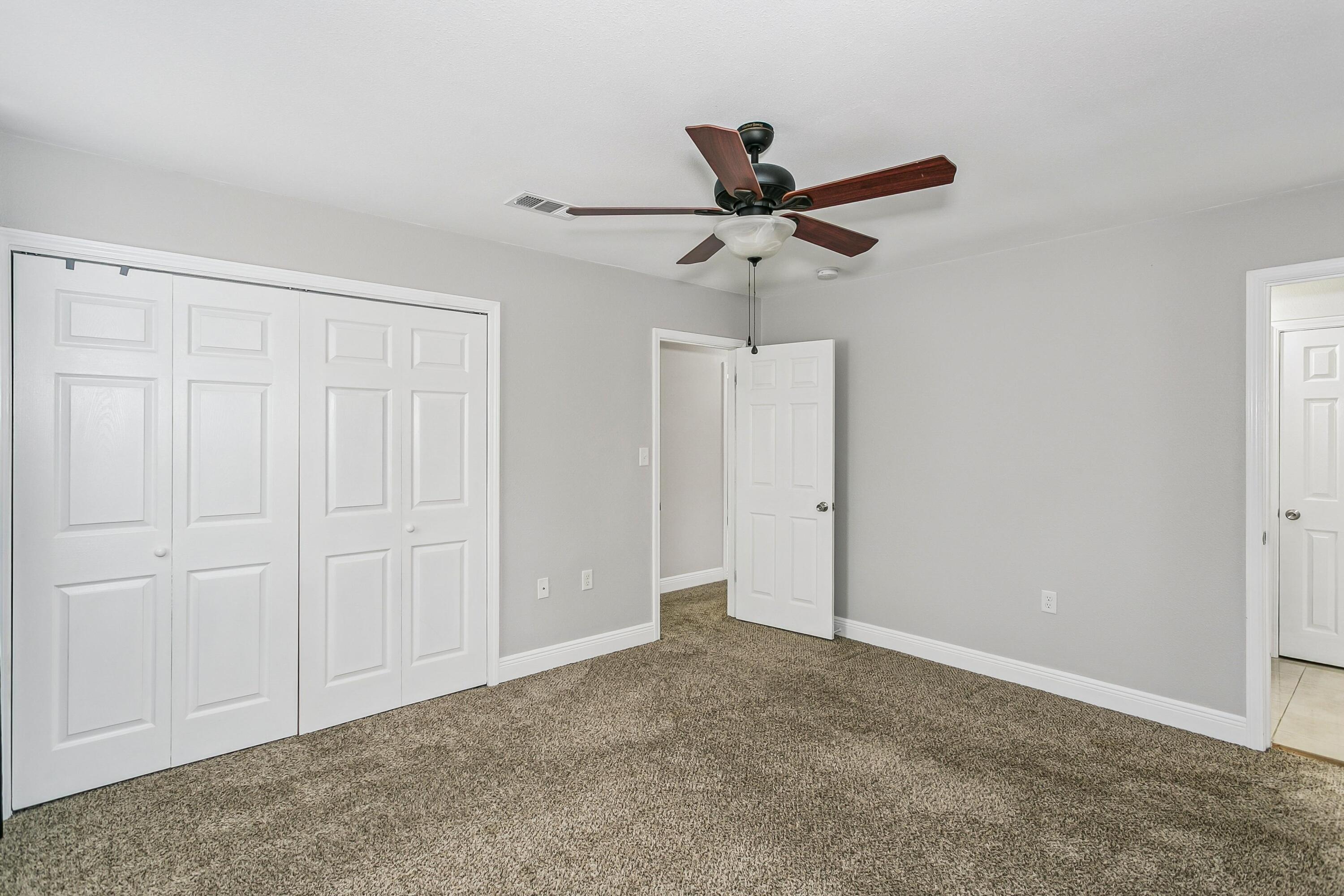 CASA LOMA S/D LOT 20 BLK 4 LESS W 3 FT - Residential