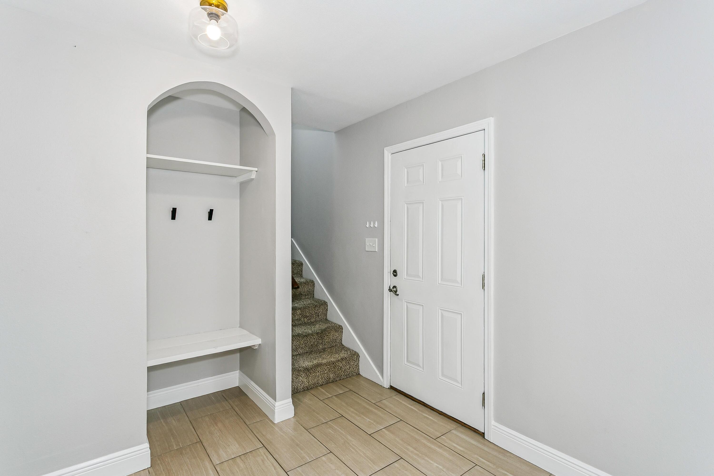 CASA LOMA S/D LOT 20 BLK 4 LESS W 3 FT - Residential