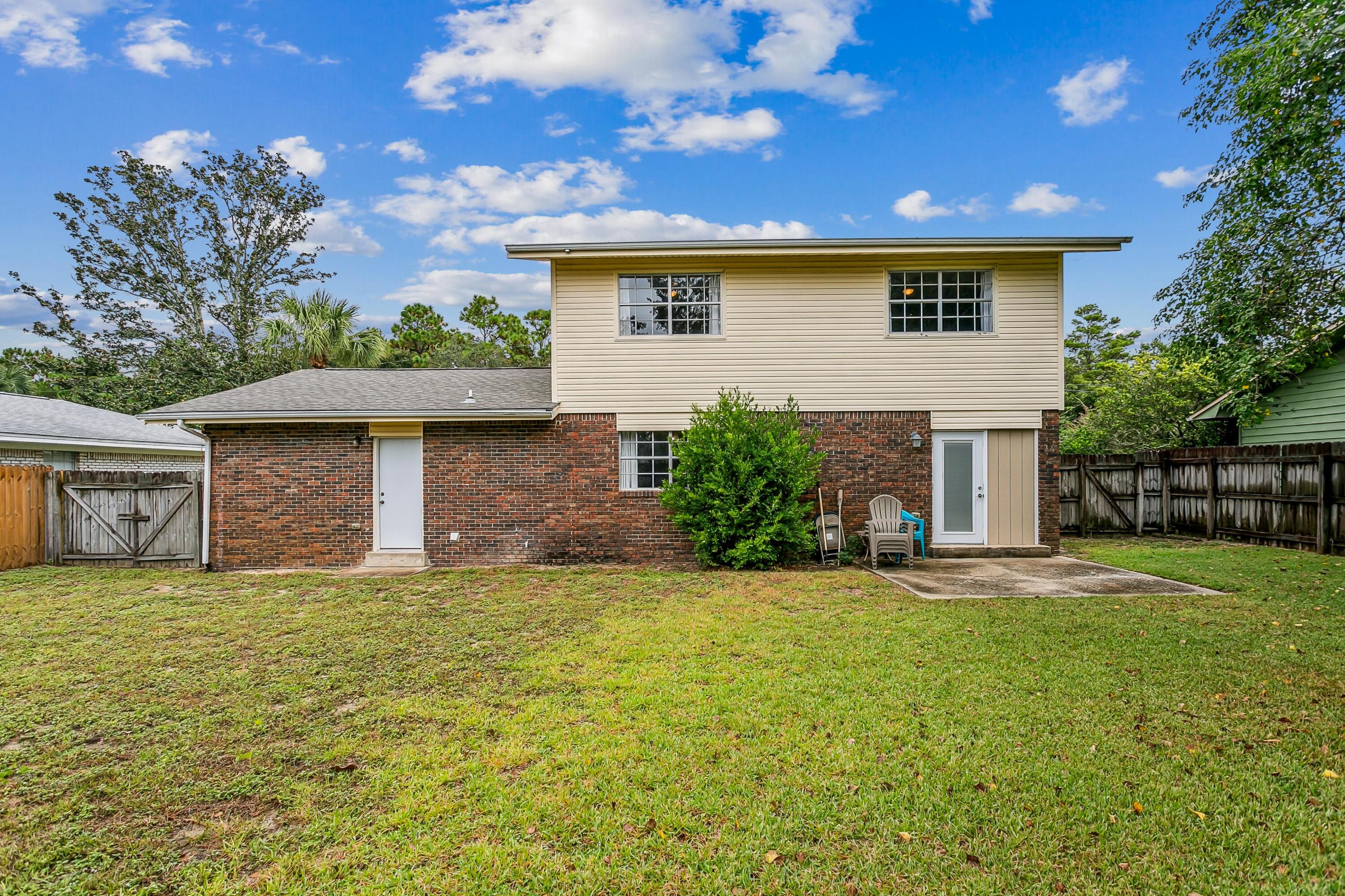 CASA LOMA S/D LOT 20 BLK 4 LESS W 3 FT - Residential